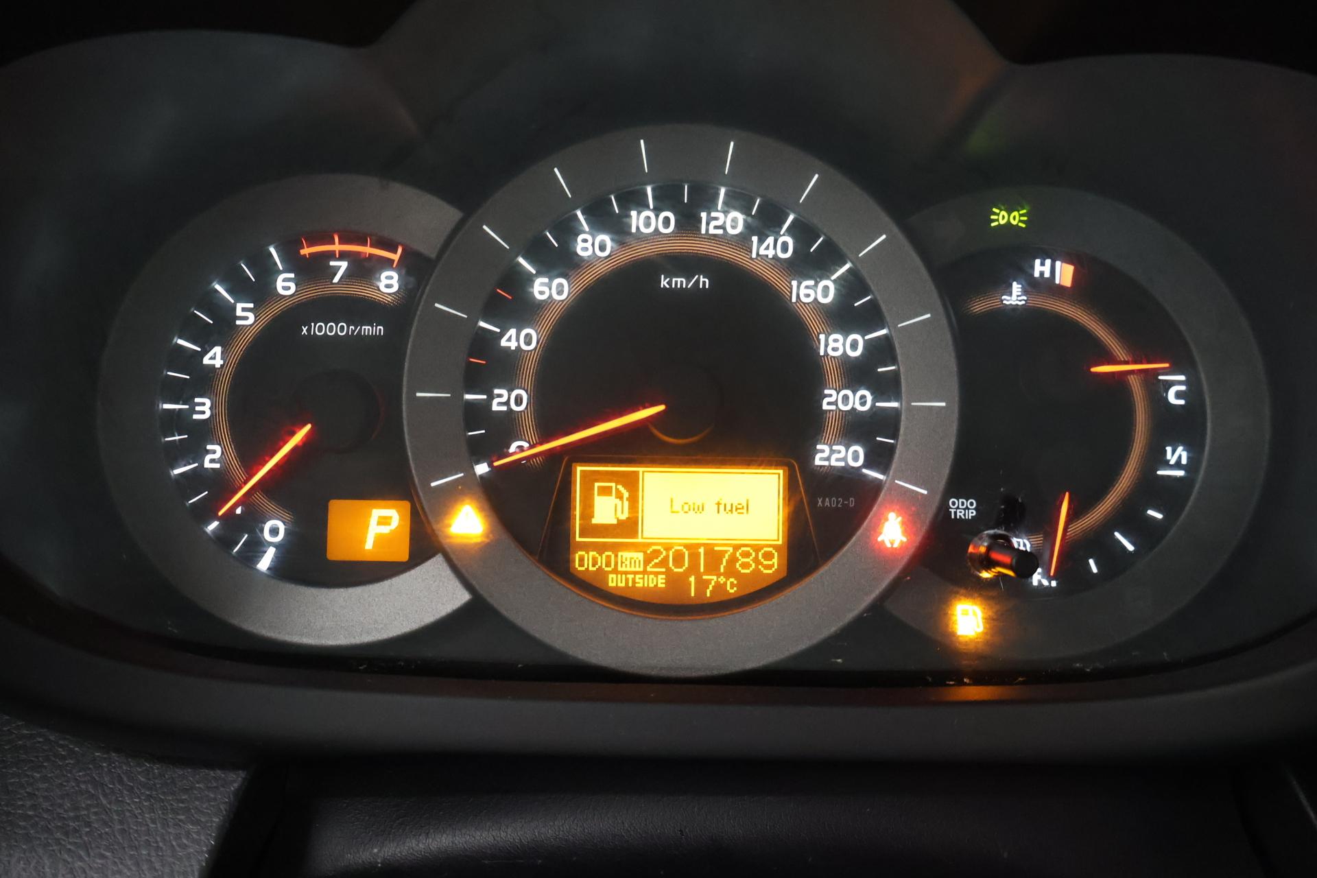 TOYOTA RAV4 15