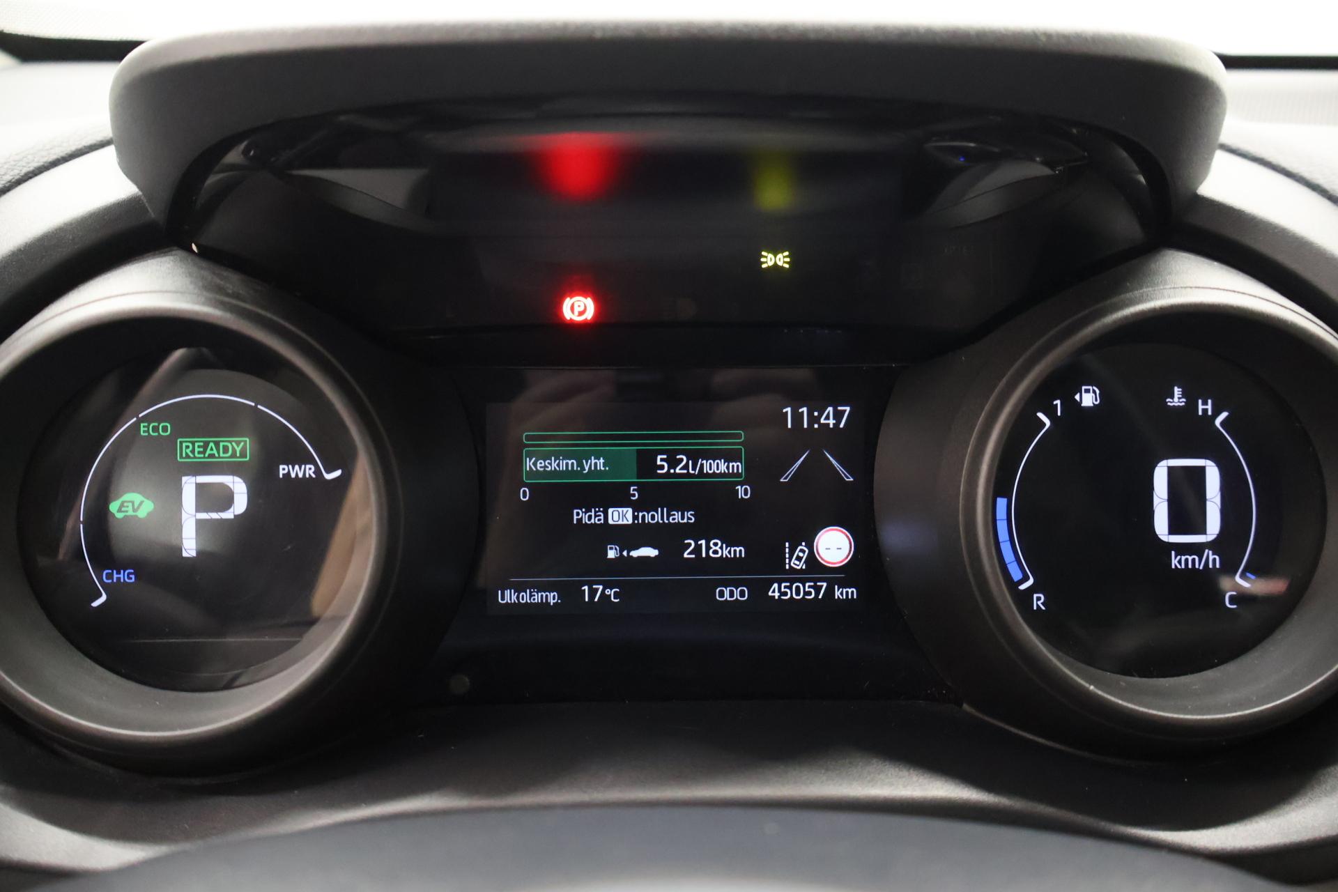 TOYOTA Yaris Cross 15