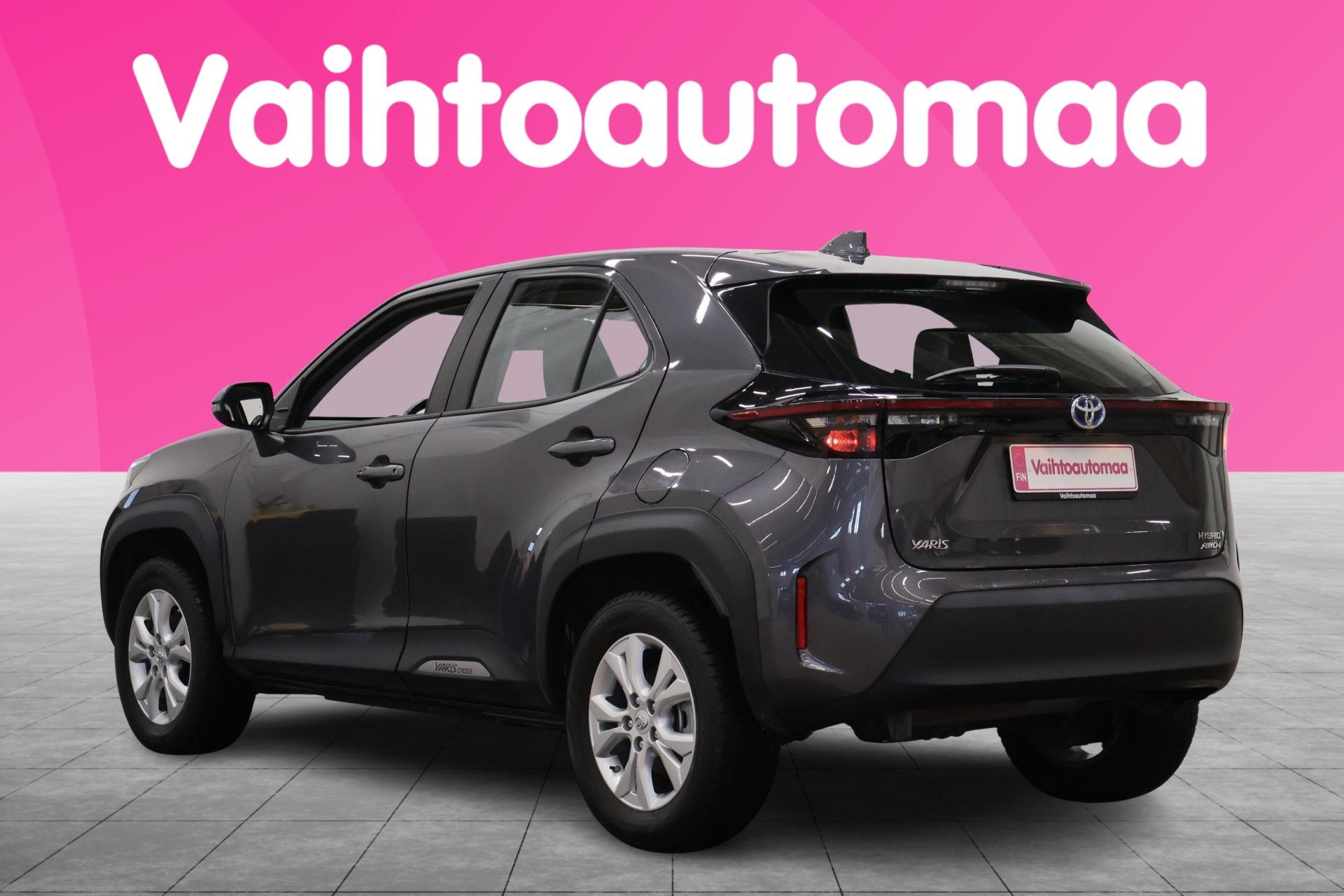 TOYOTA Yaris Cross 5
