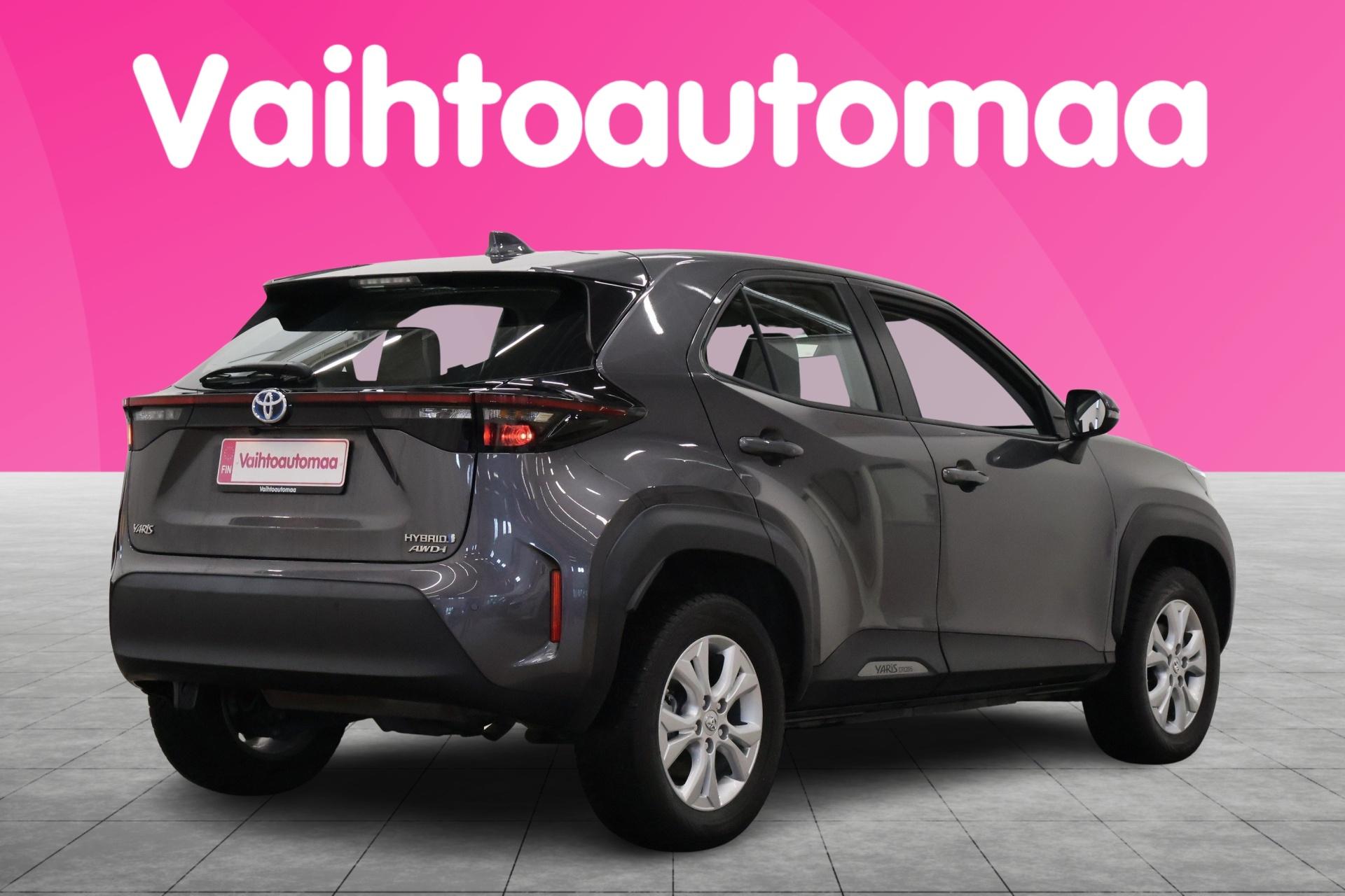 TOYOTA Yaris Cross 7