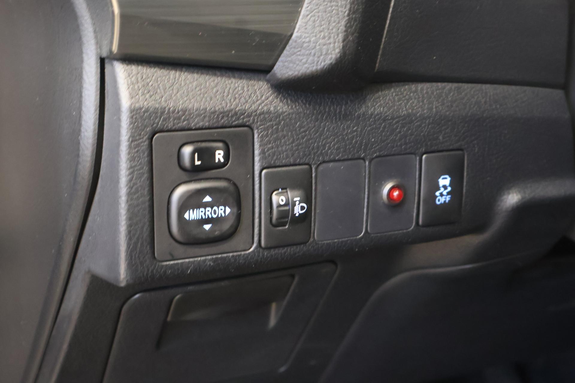 TOYOTA Auris 2013