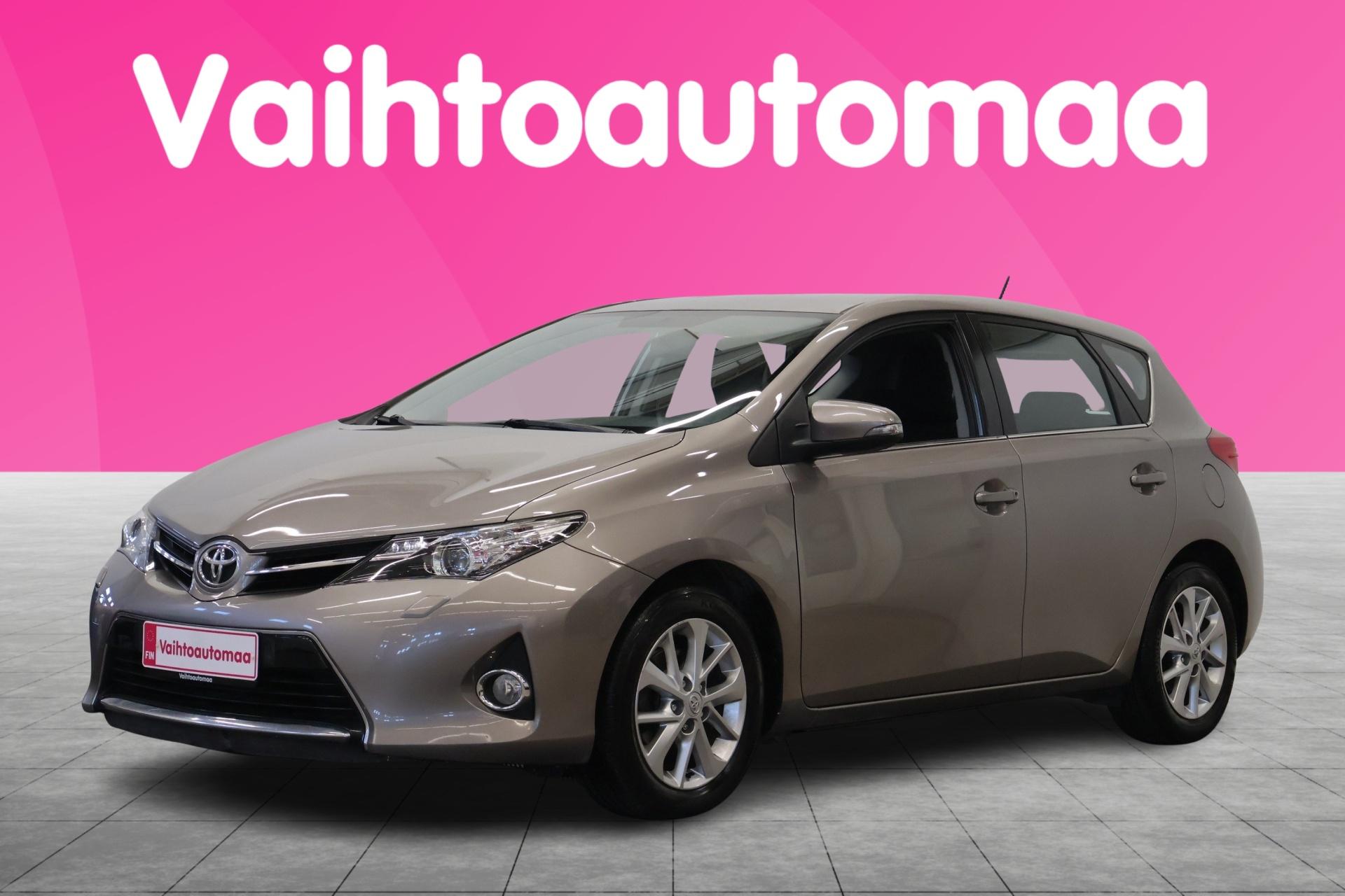 TOYOTA Auris 2013