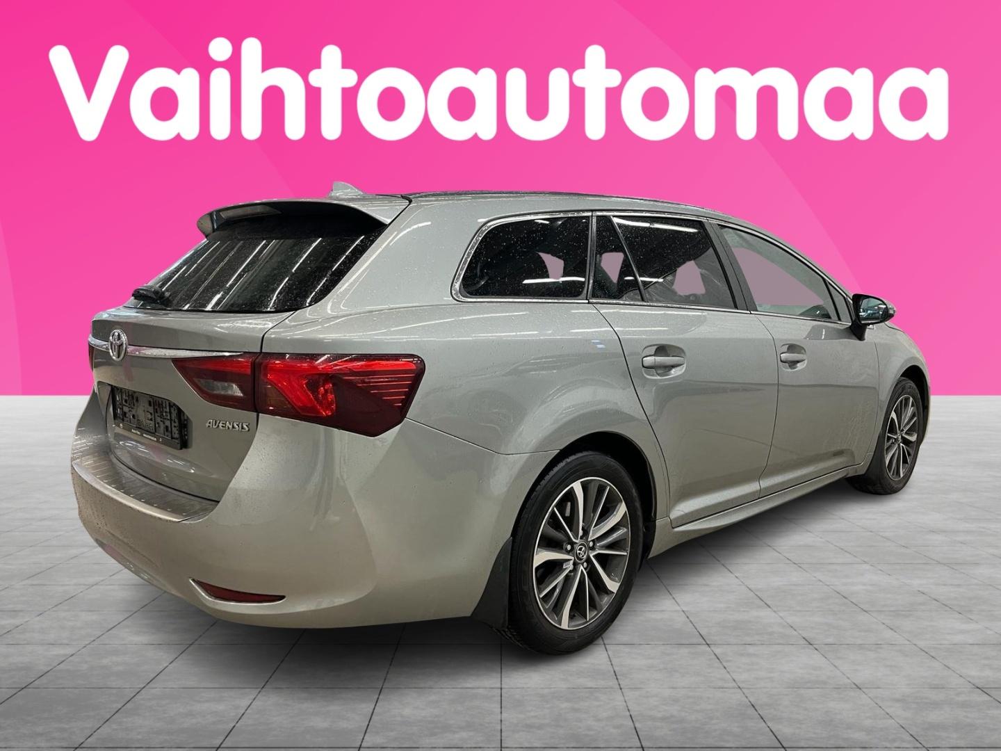 TOYOTA Avensis 2015