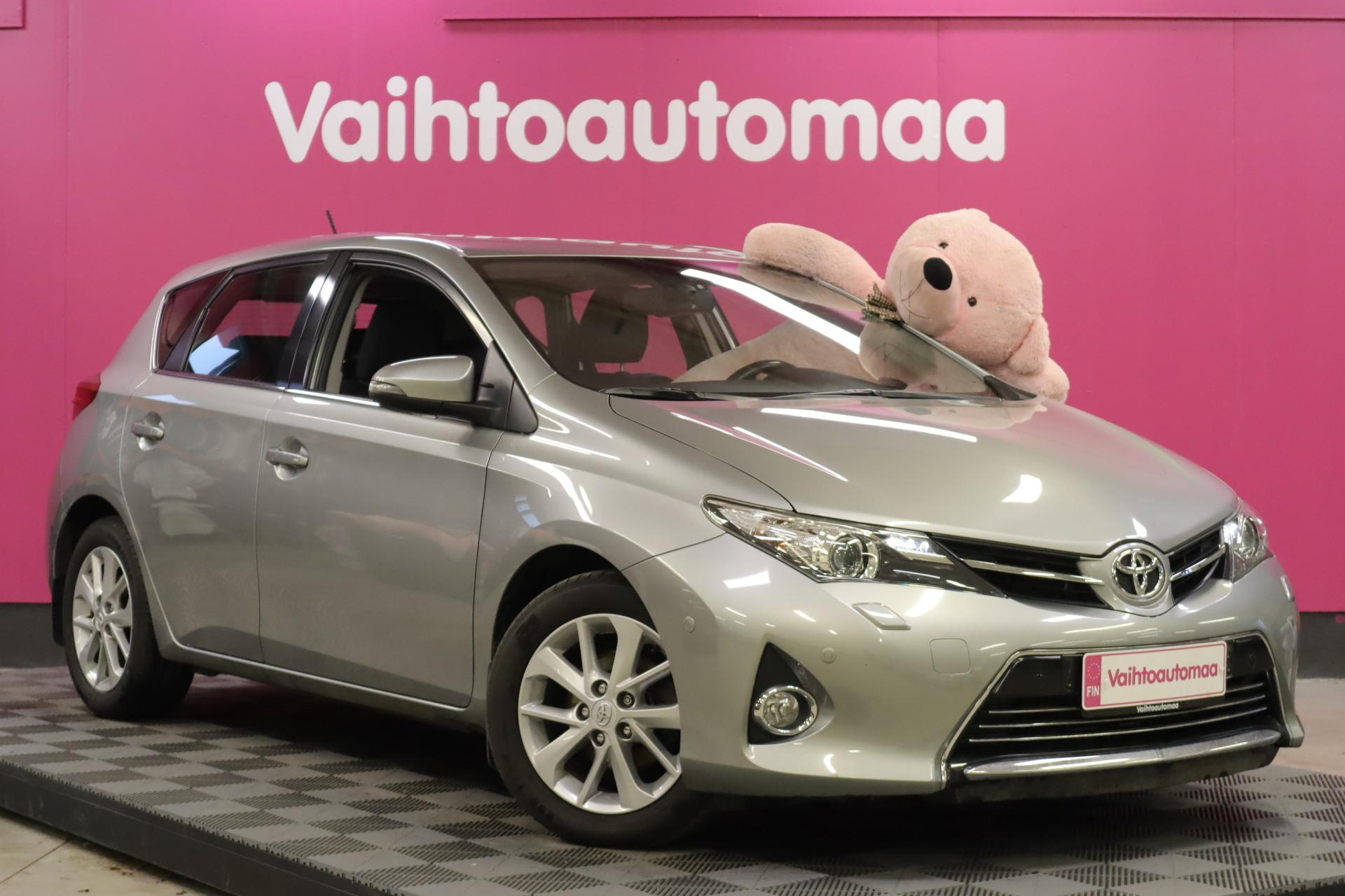 TOYOTA Auris 2013