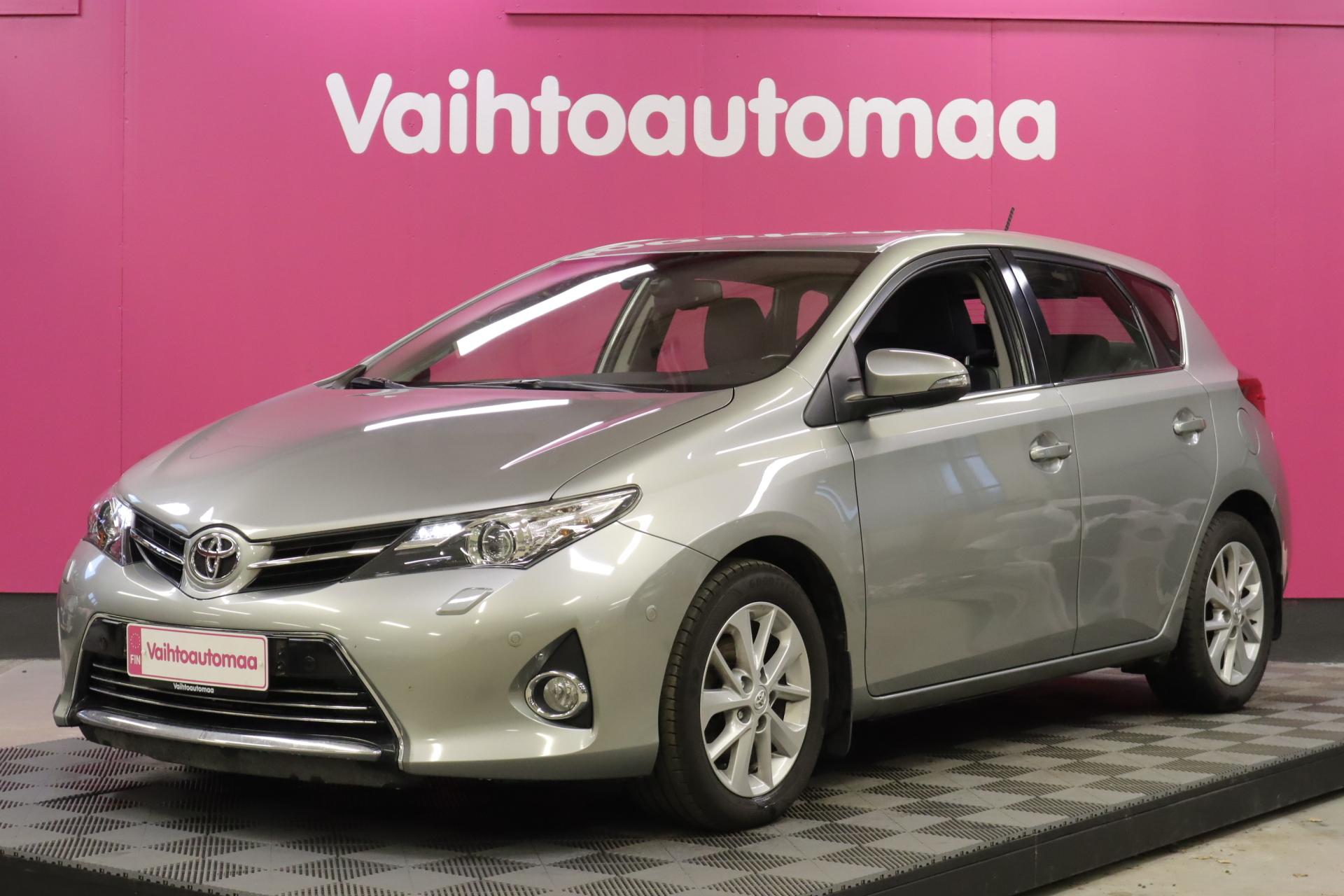 TOYOTA Auris 2013