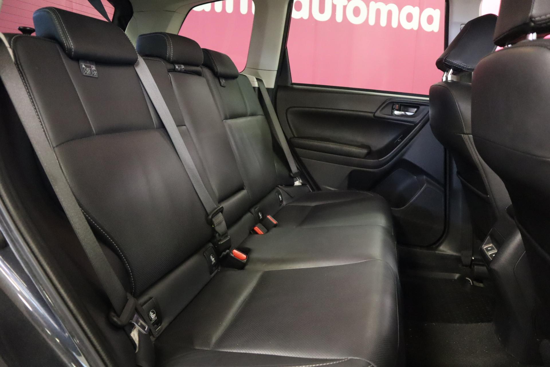 SUBARU Forester 2018