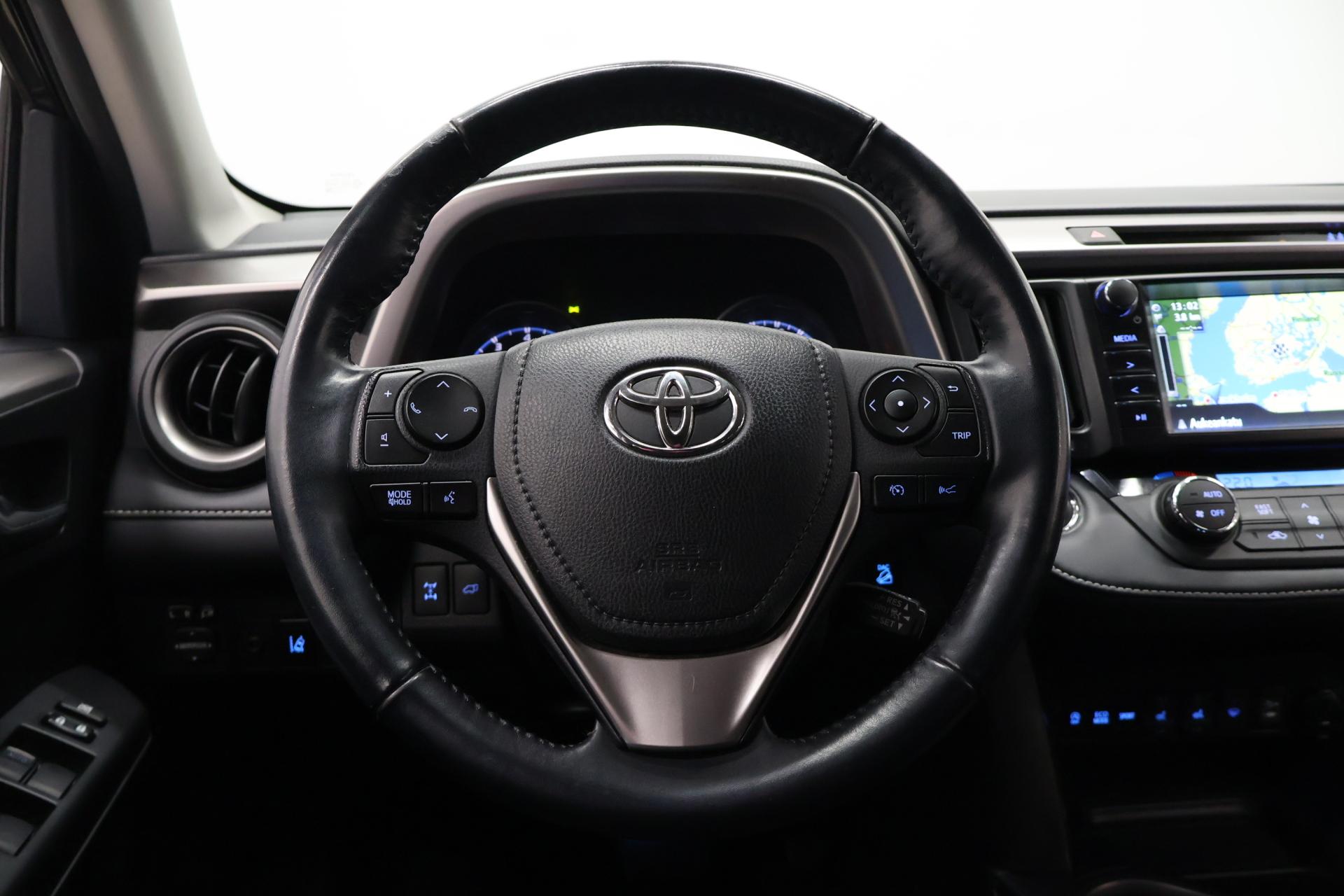 TOYOTA RAV4 2018