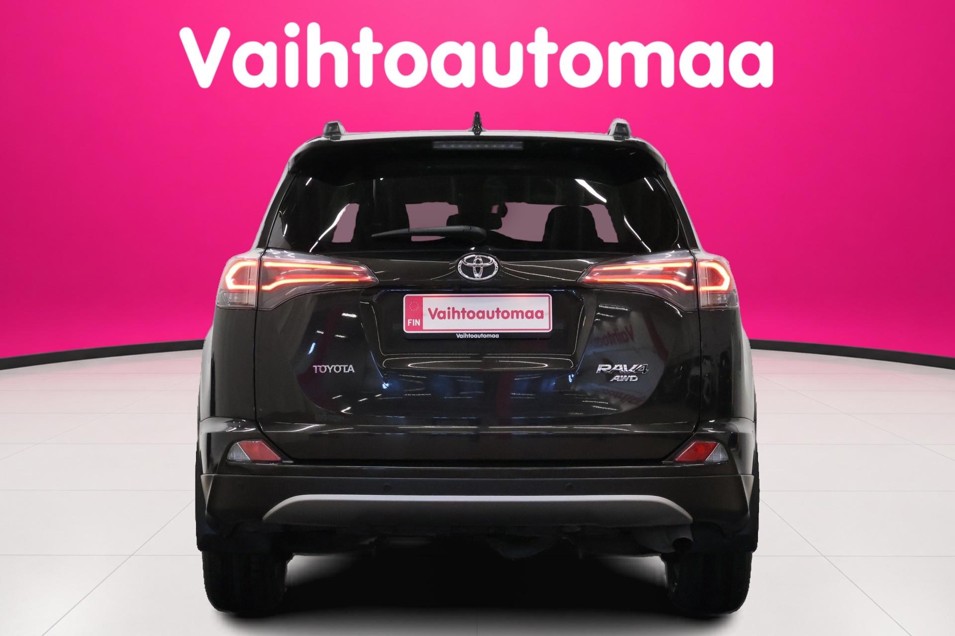 TOYOTA RAV4 2018