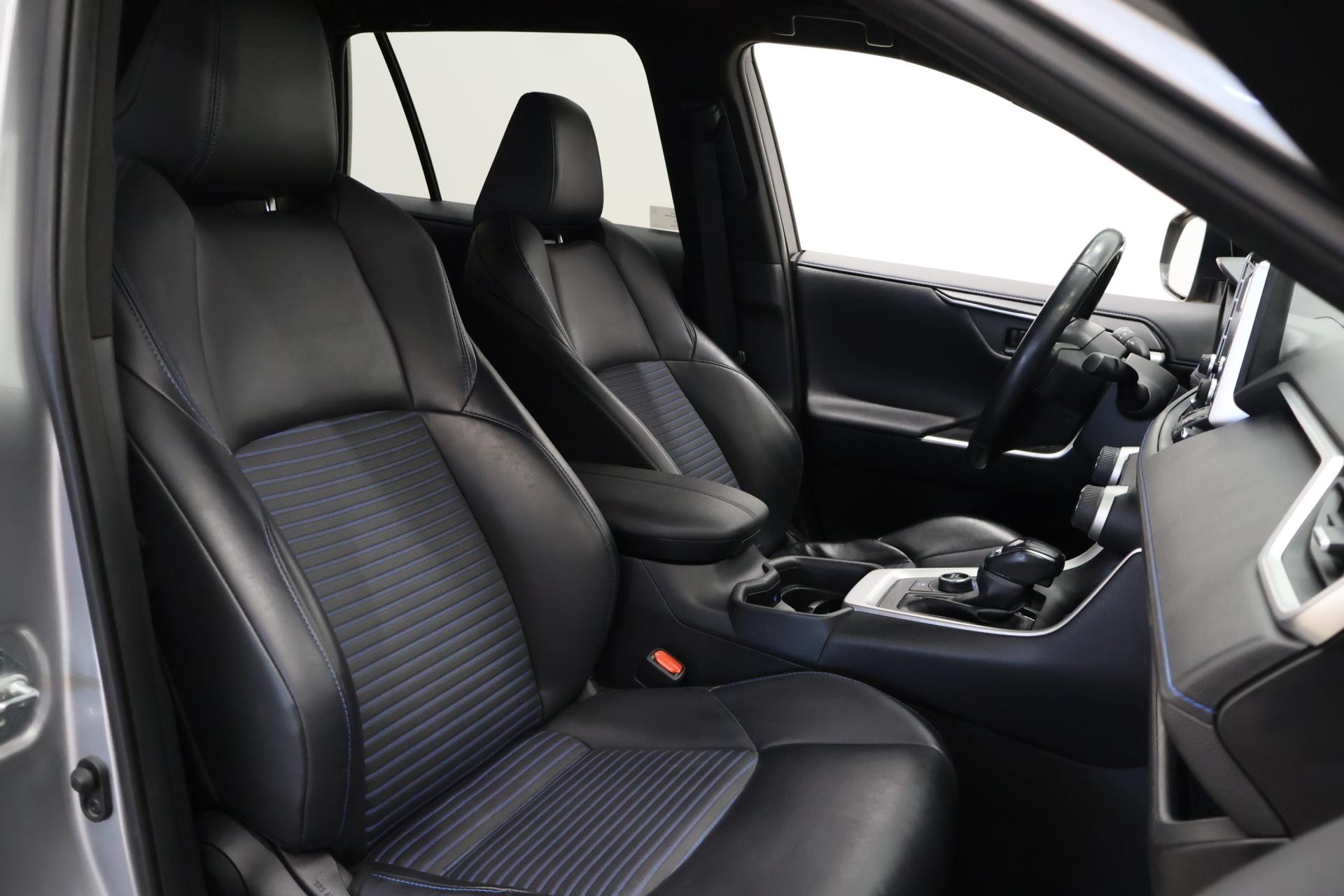 TOYOTA RAV4 2019