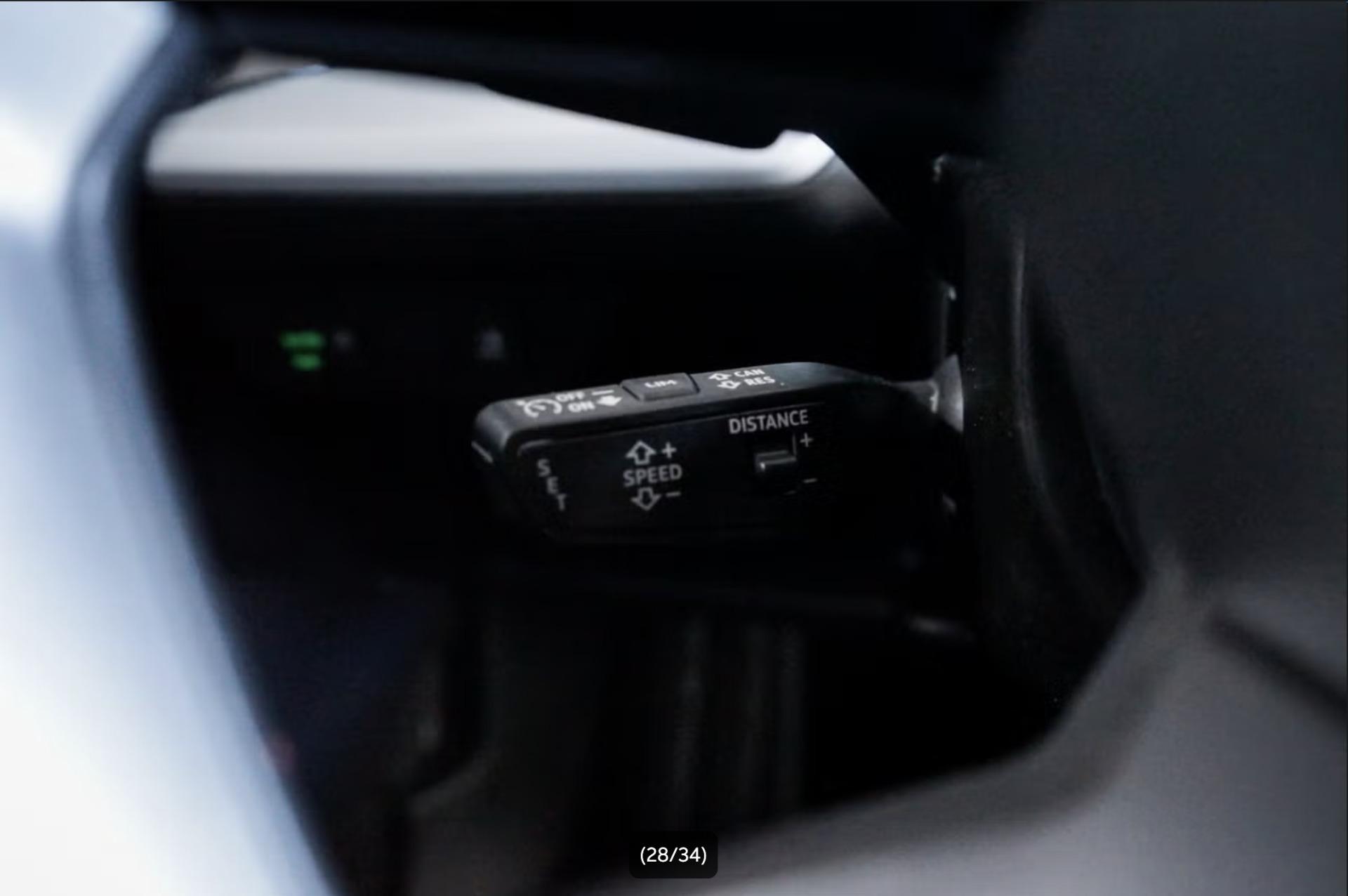 AUDI Q4 e-tron 2022