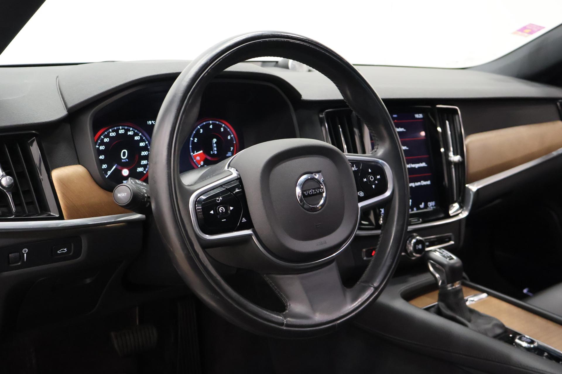 VOLVO S90 2018