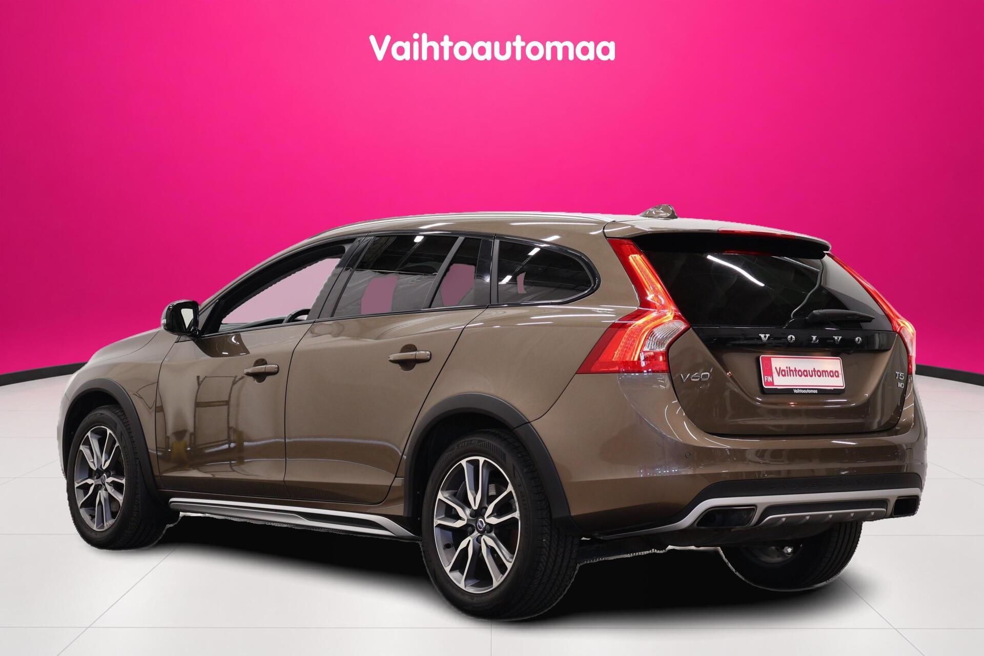 VOLVO V60 Cross Country 2017