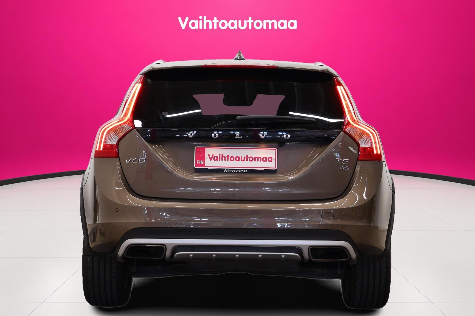 VOLVO V60 Cross Country 2017