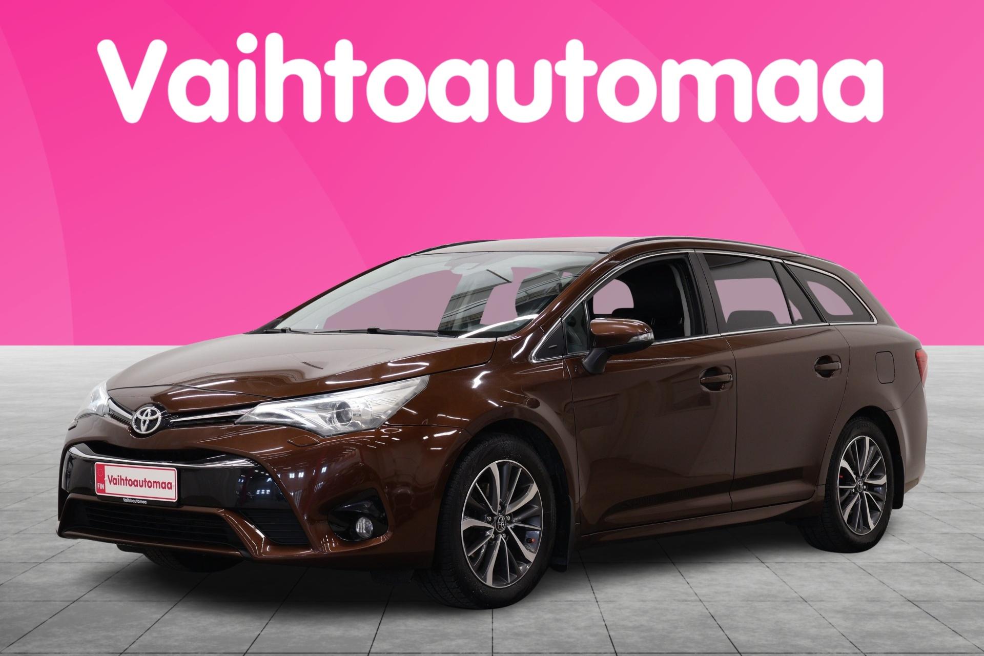 TOYOTA Avensis 2015