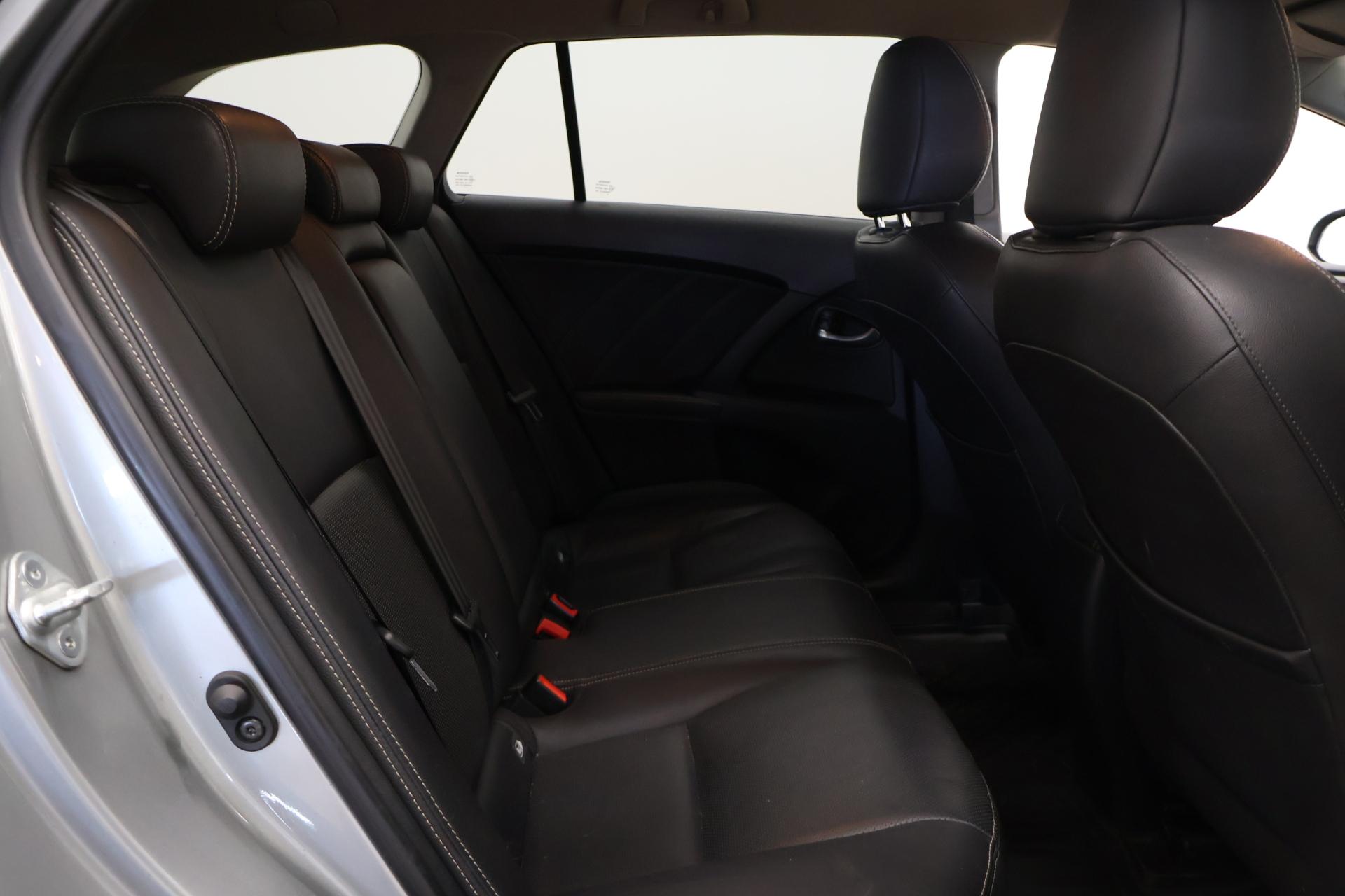 TOYOTA Avensis 2016