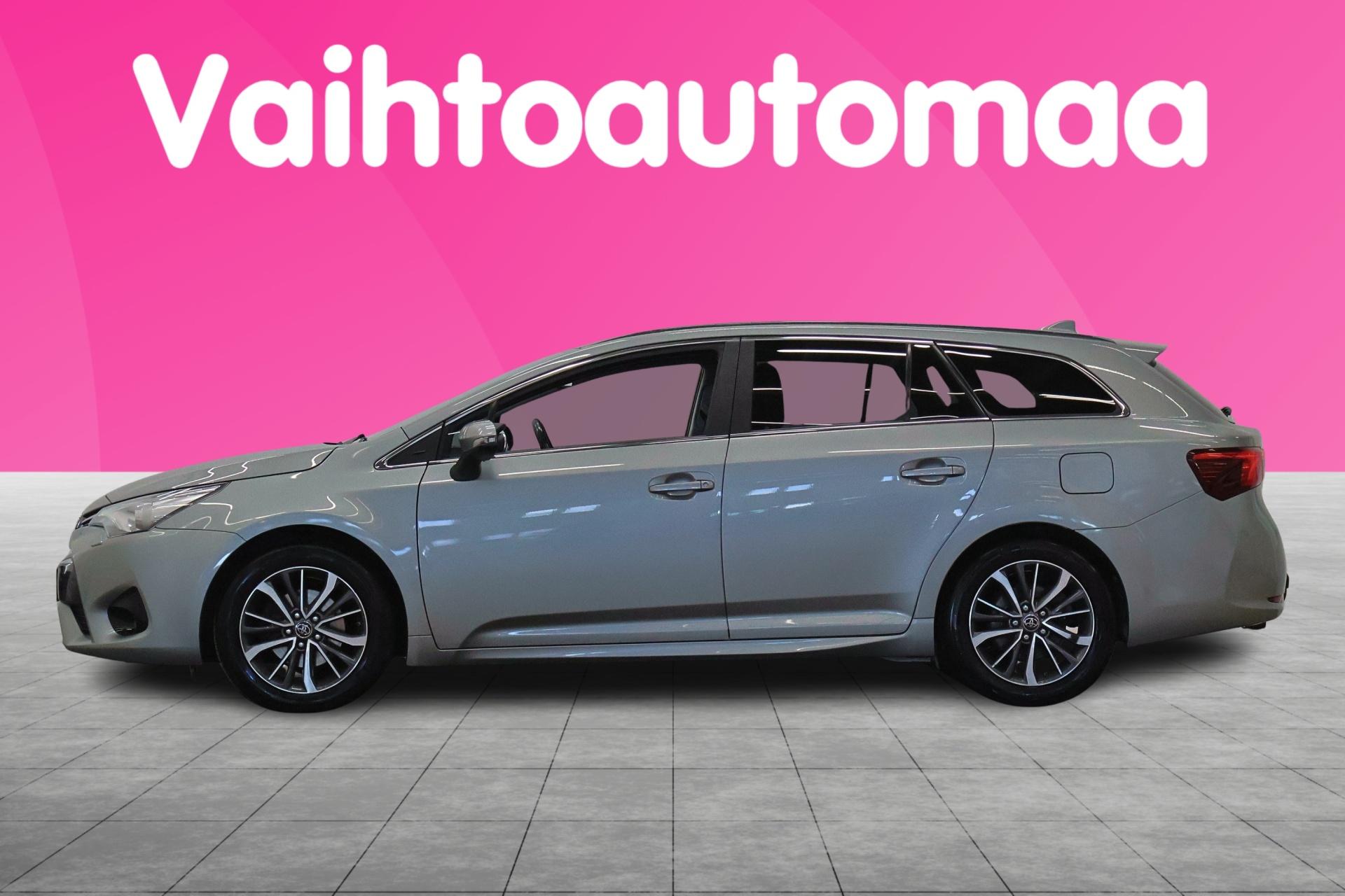 TOYOTA Avensis 2016