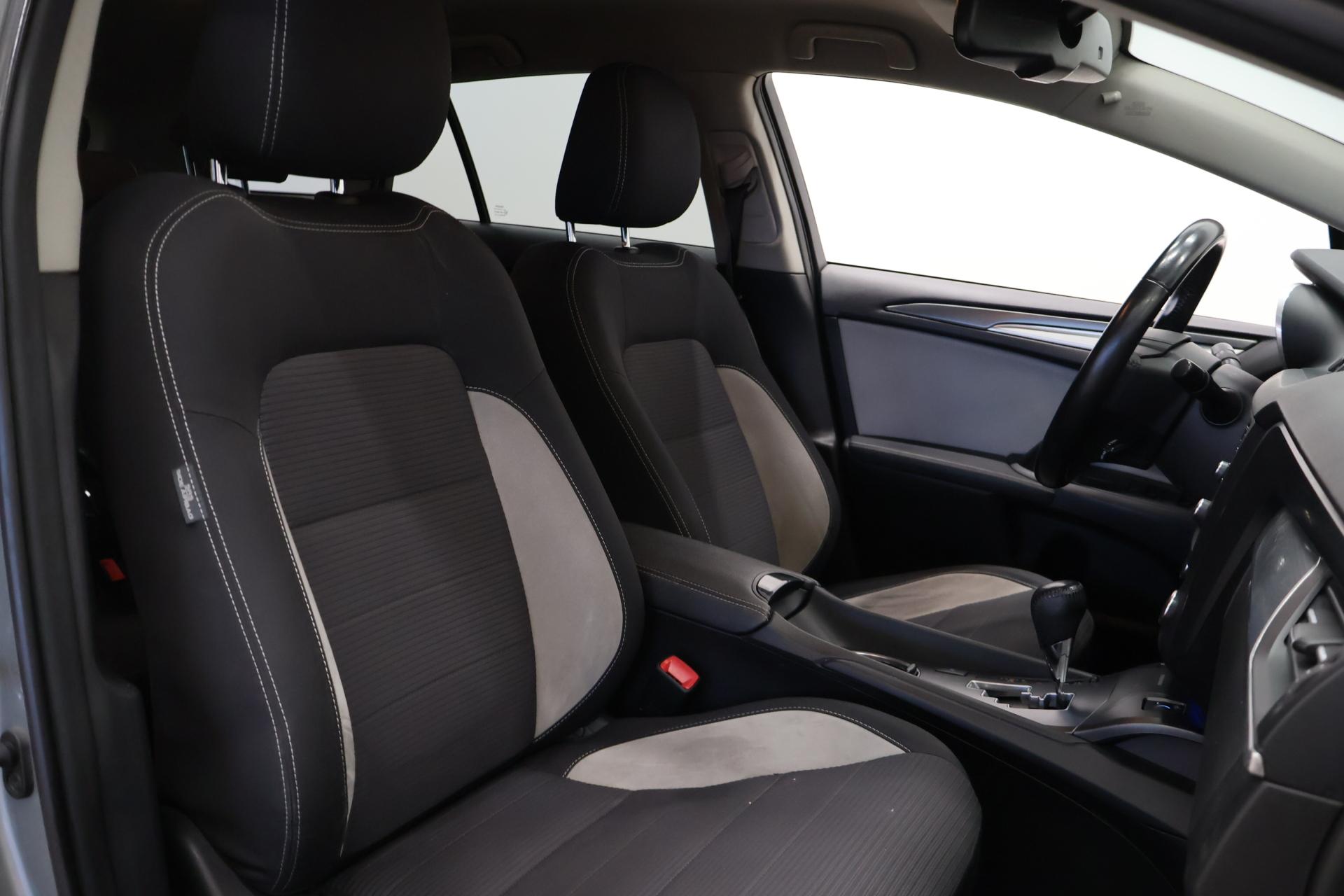 TOYOTA Avensis 2017