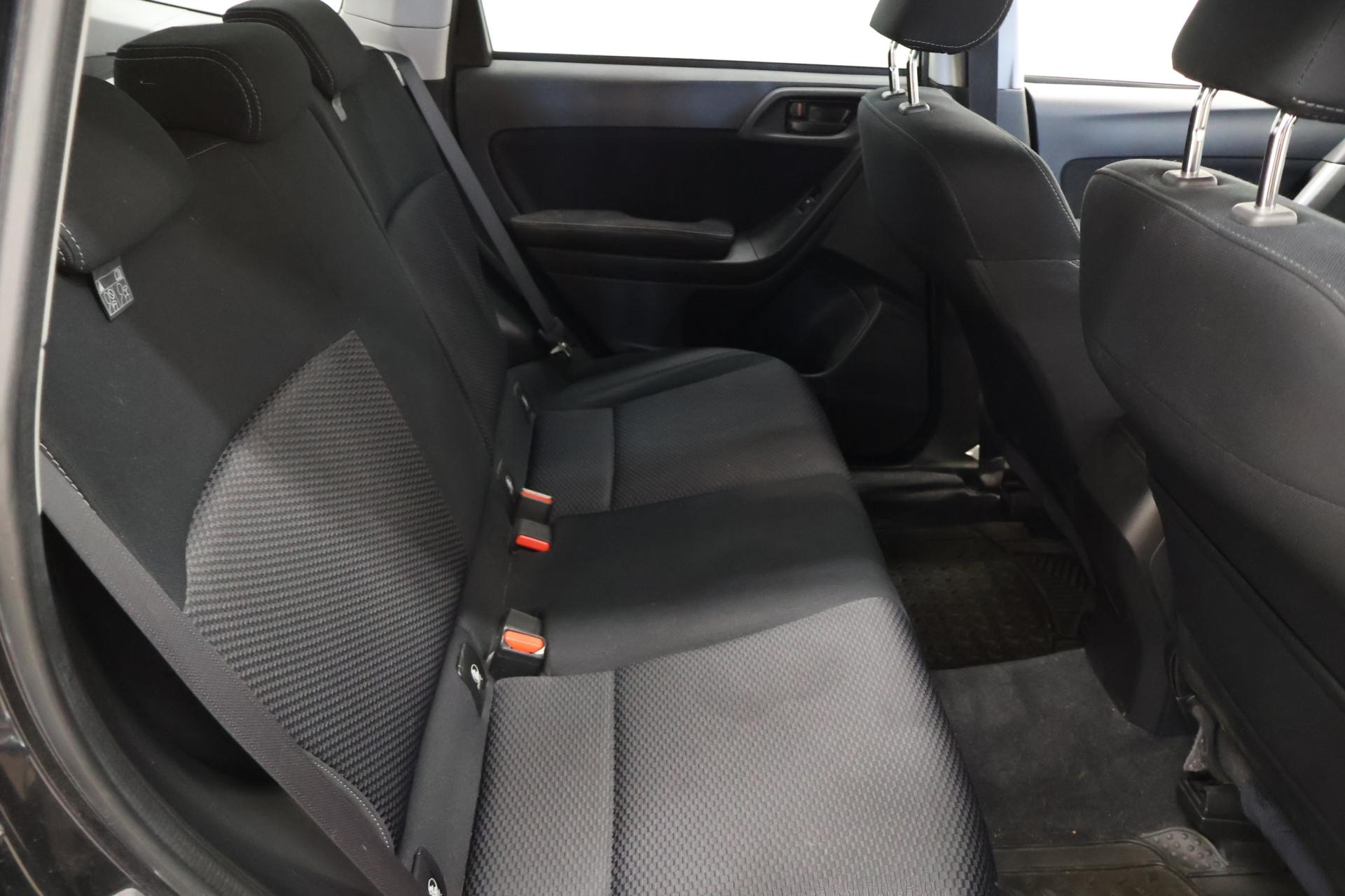 SUBARU Forester 2015