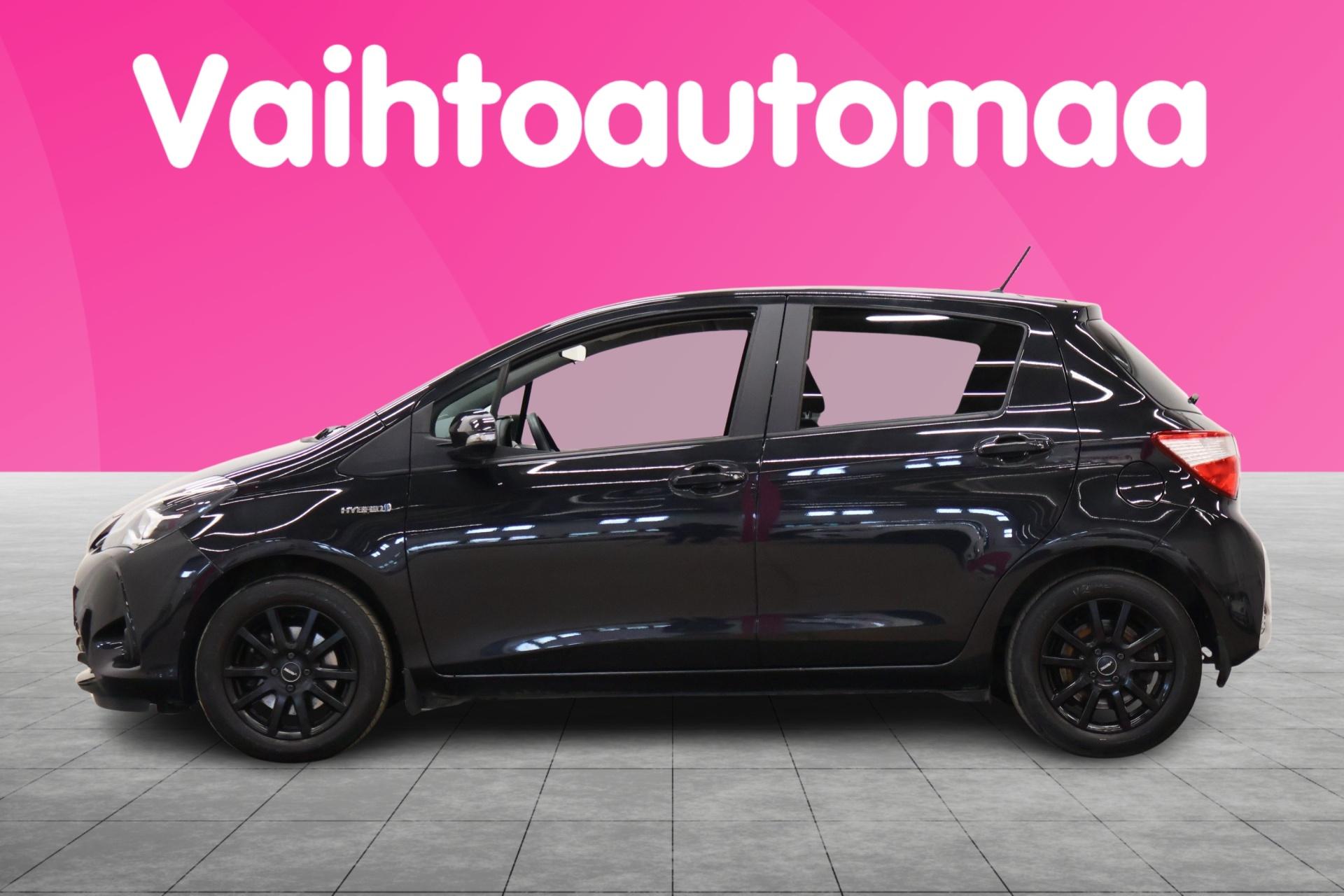 TOYOTA Yaris 2018