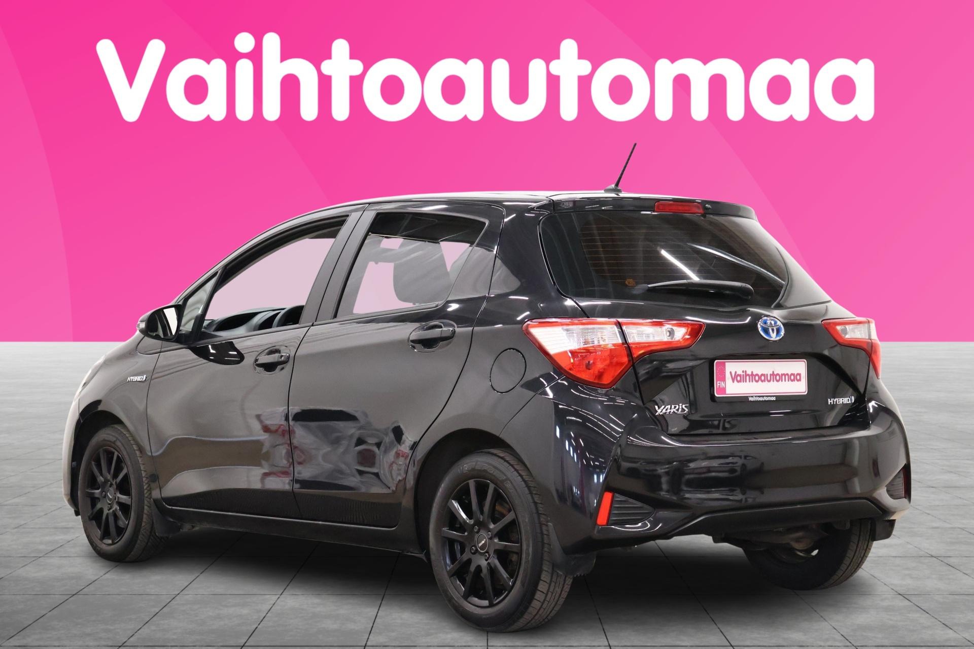 TOYOTA Yaris 2018