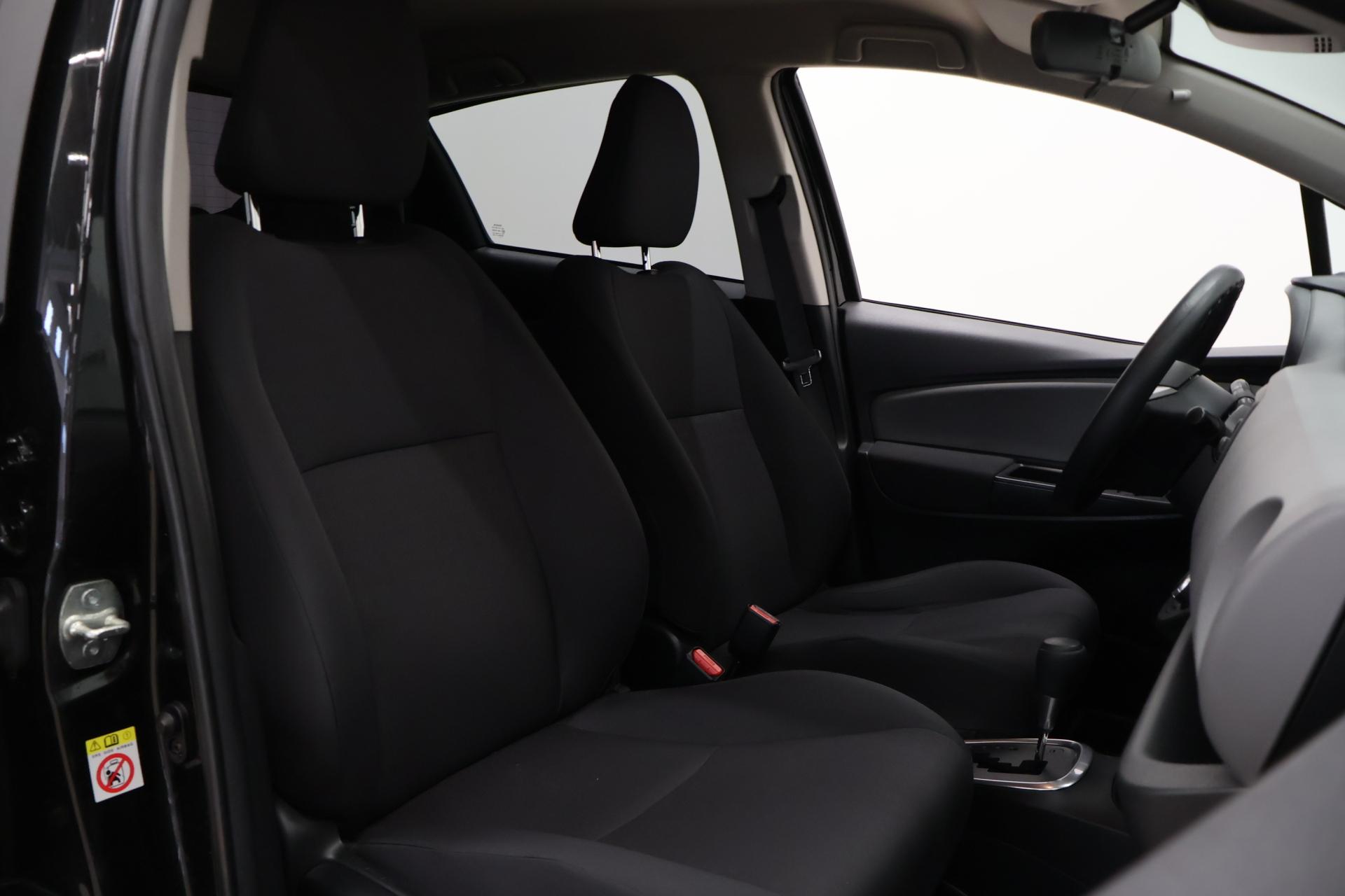 TOYOTA Yaris 2018