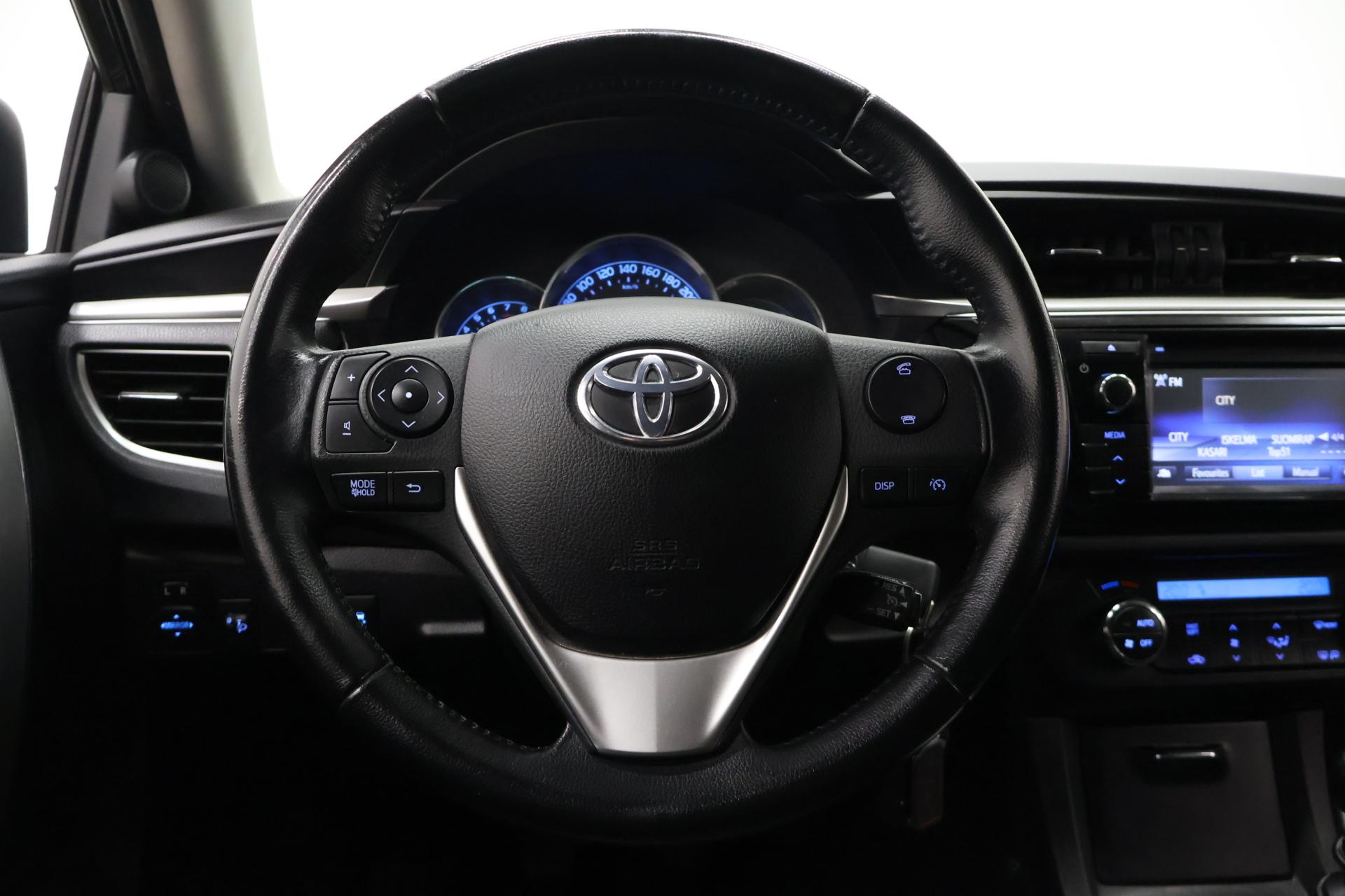 TOYOTA Corolla 2014