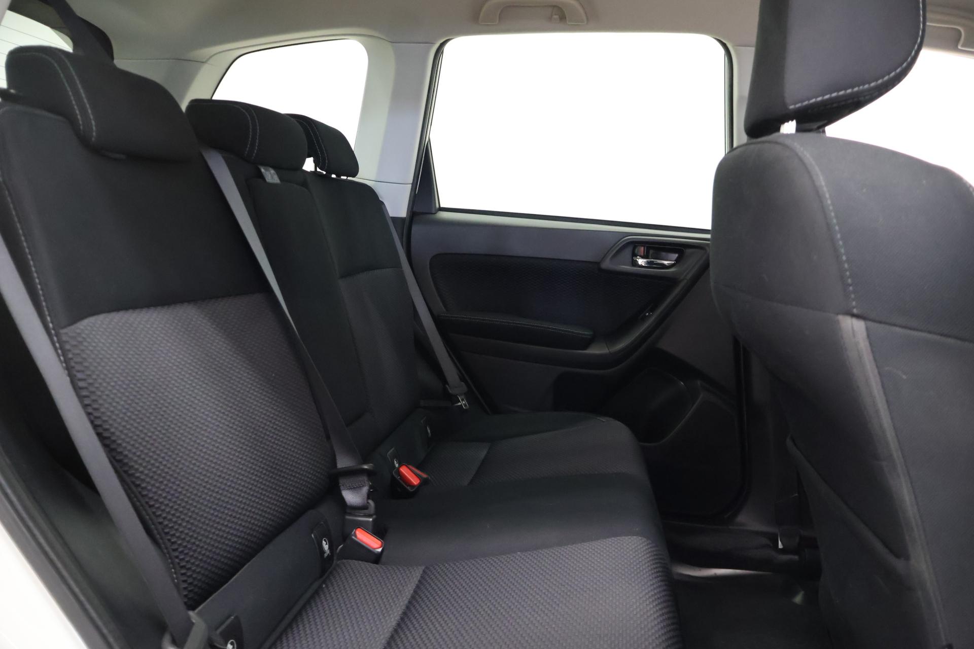 SUBARU Forester 2016