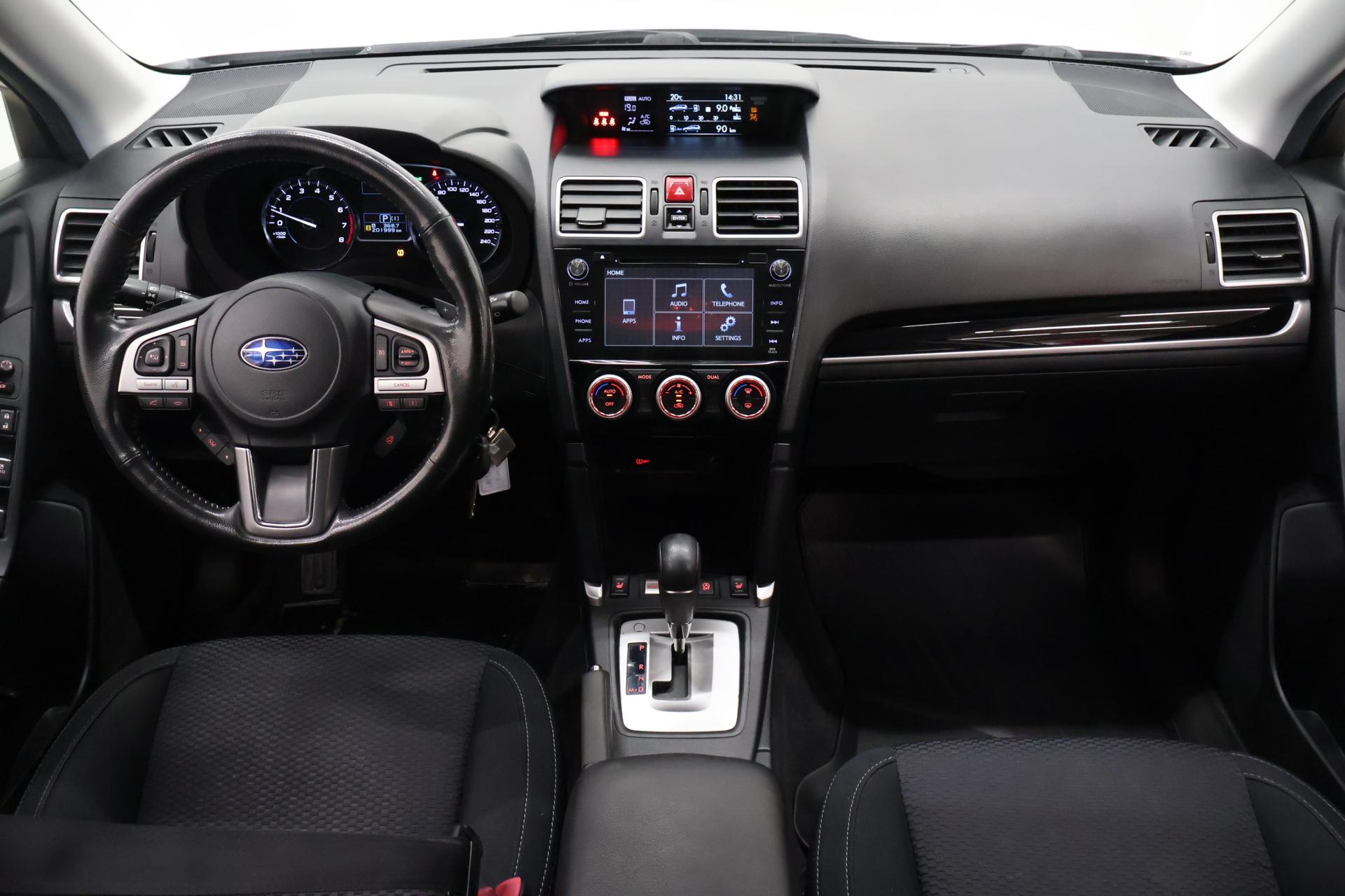 SUBARU Forester 2016