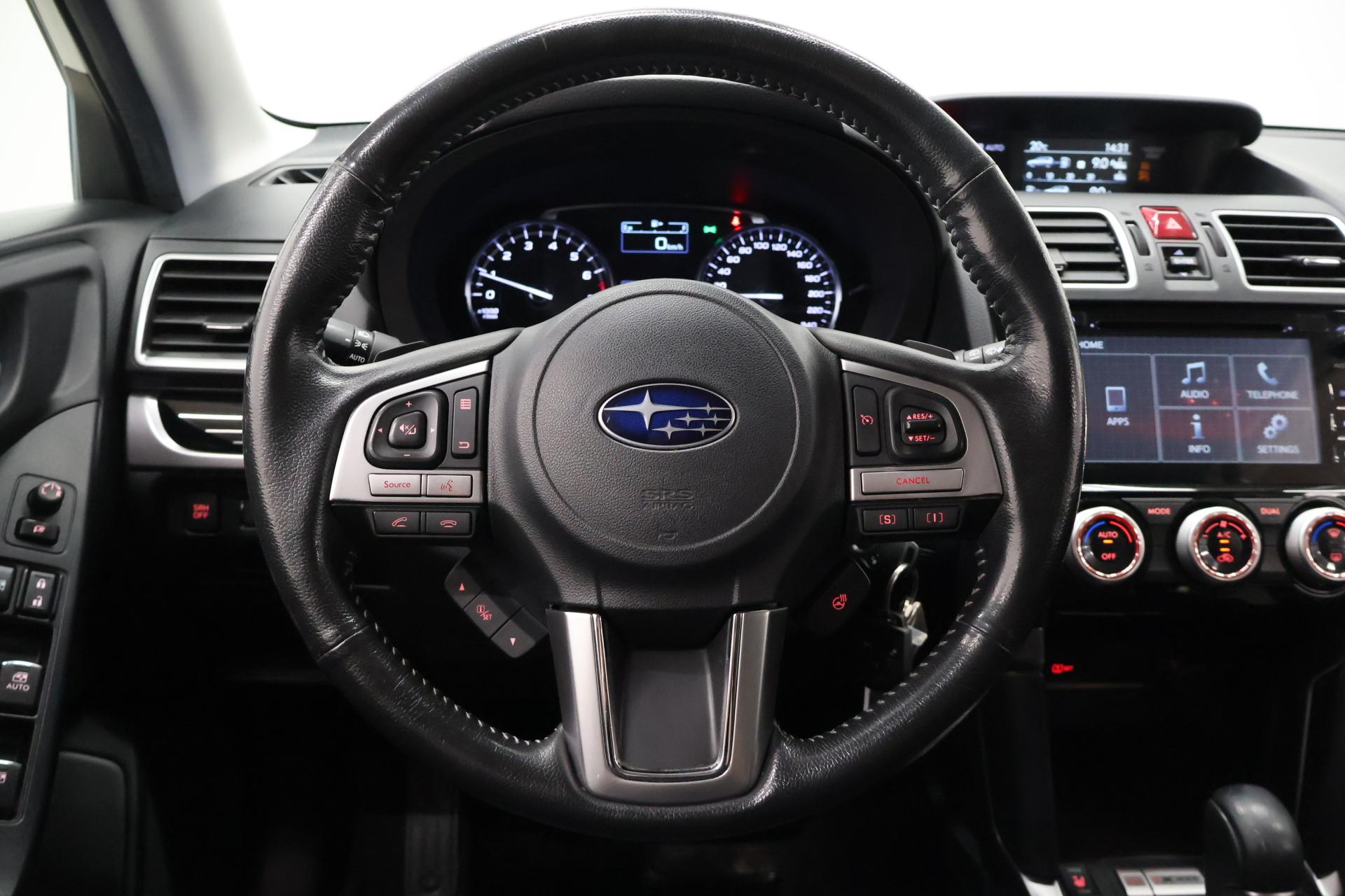 SUBARU Forester 2016