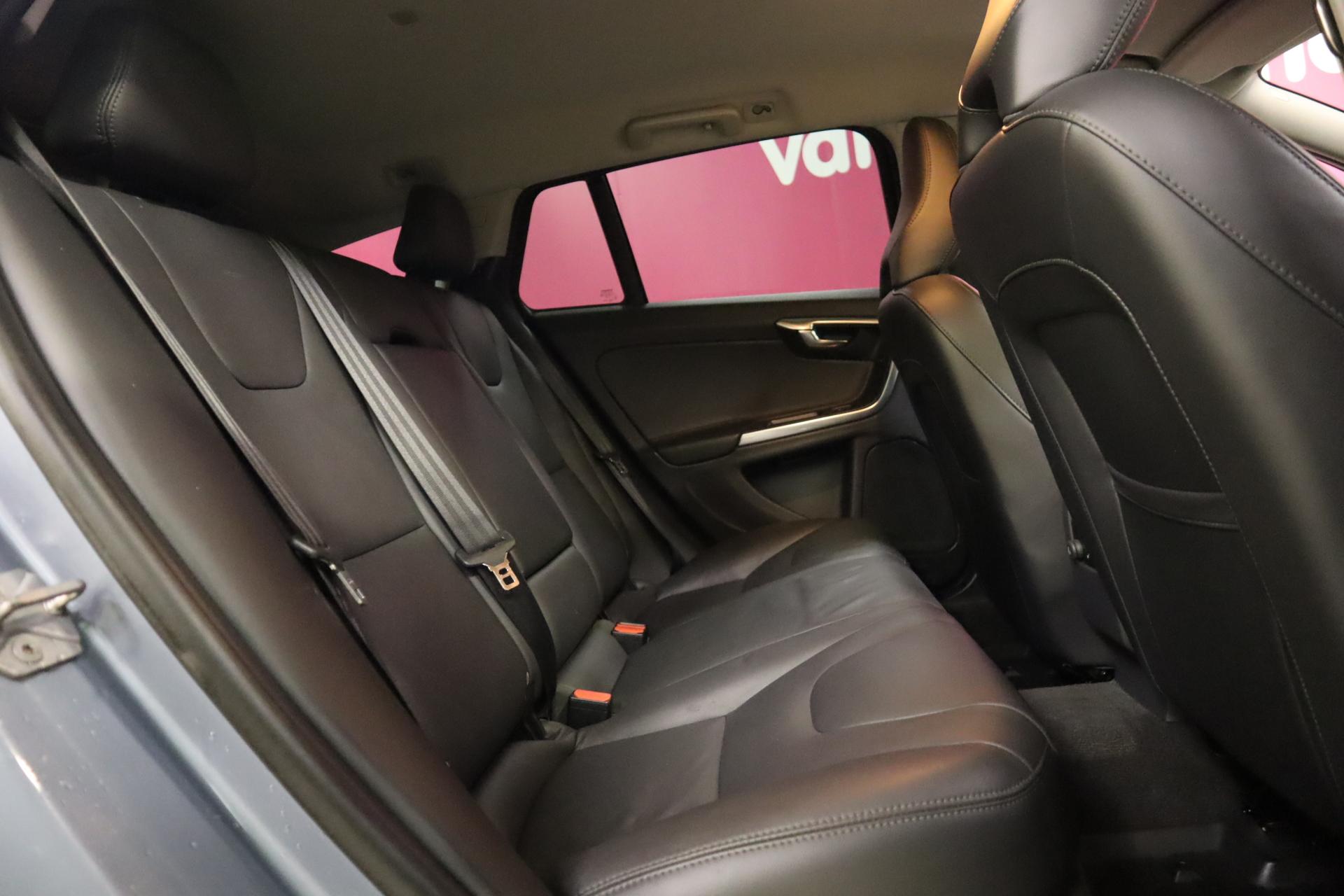 VOLVO V60 Cross Country 2018