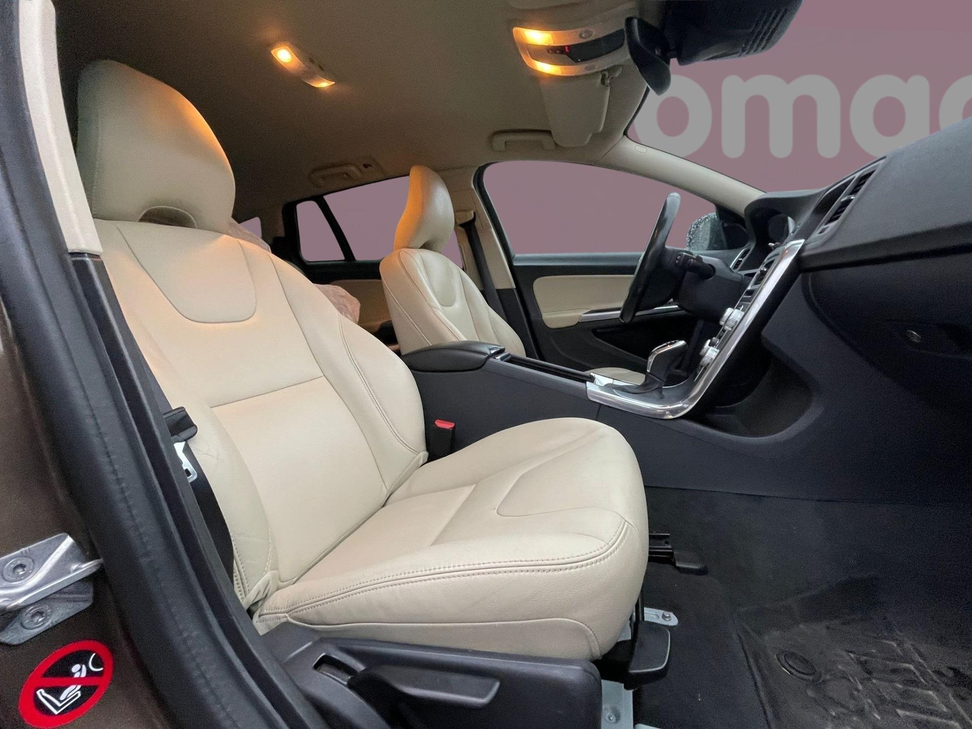 VOLVO V60 Cross Country 2018