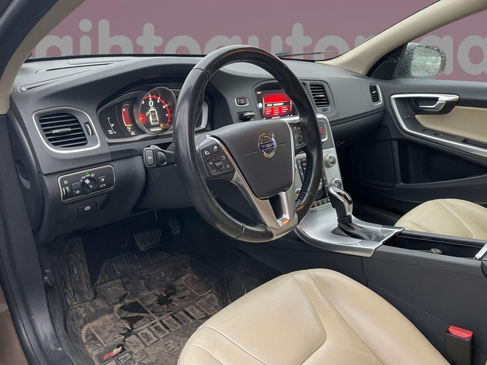 VOLVO V60 Cross Country 2018