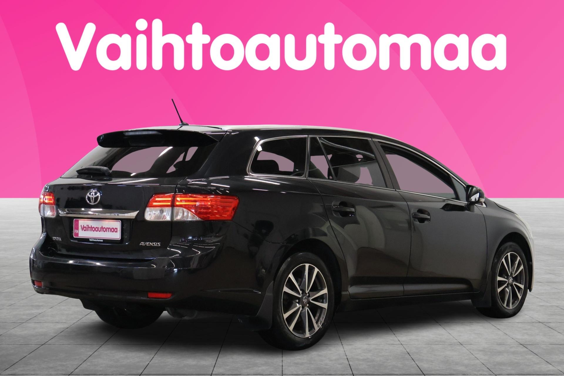 TOYOTA Avensis 2013
