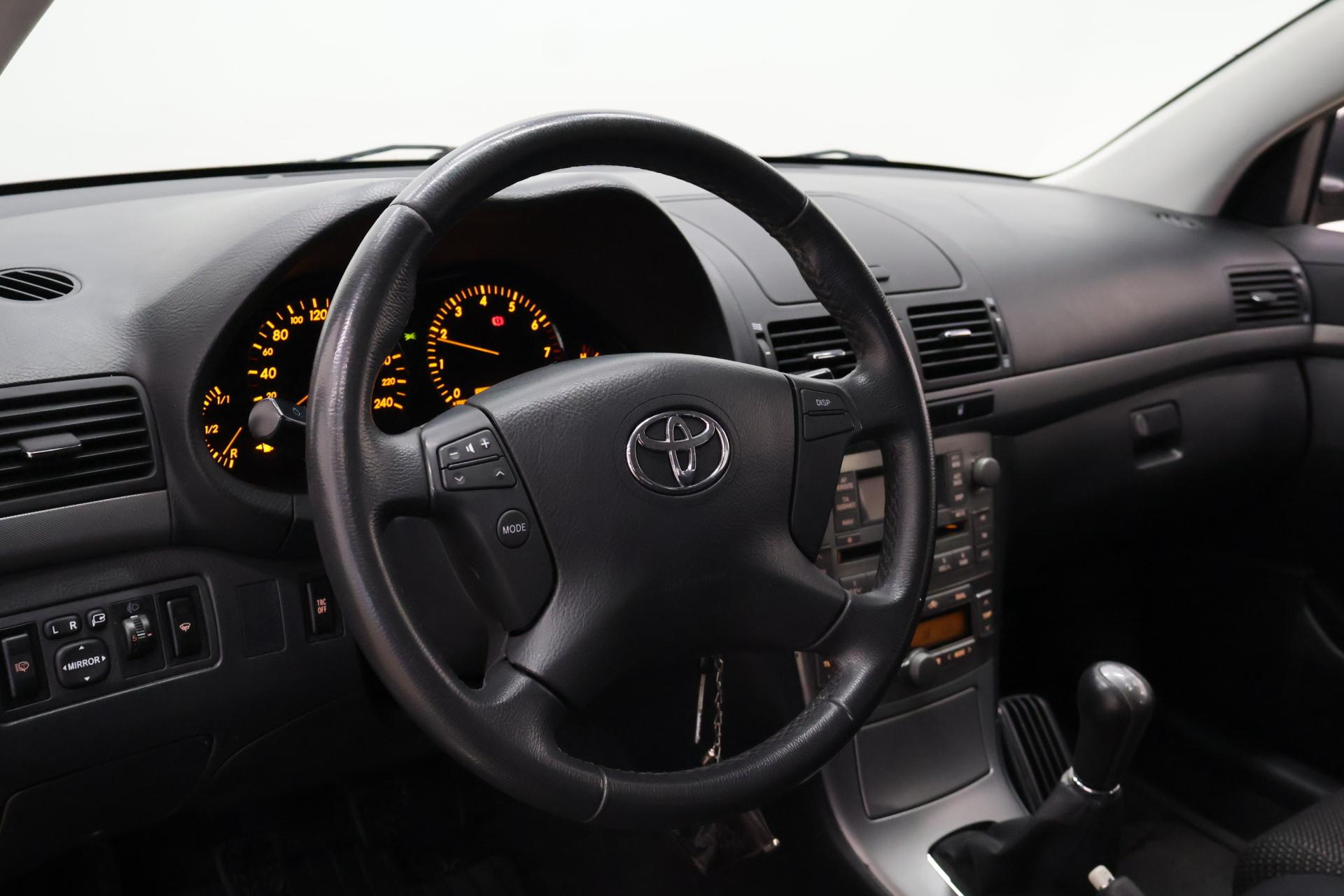 TOYOTA Avensis 2006
