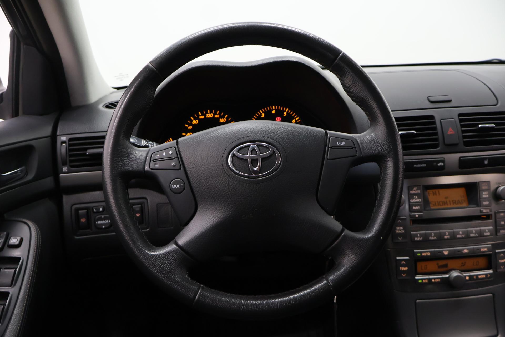 TOYOTA Avensis 2006