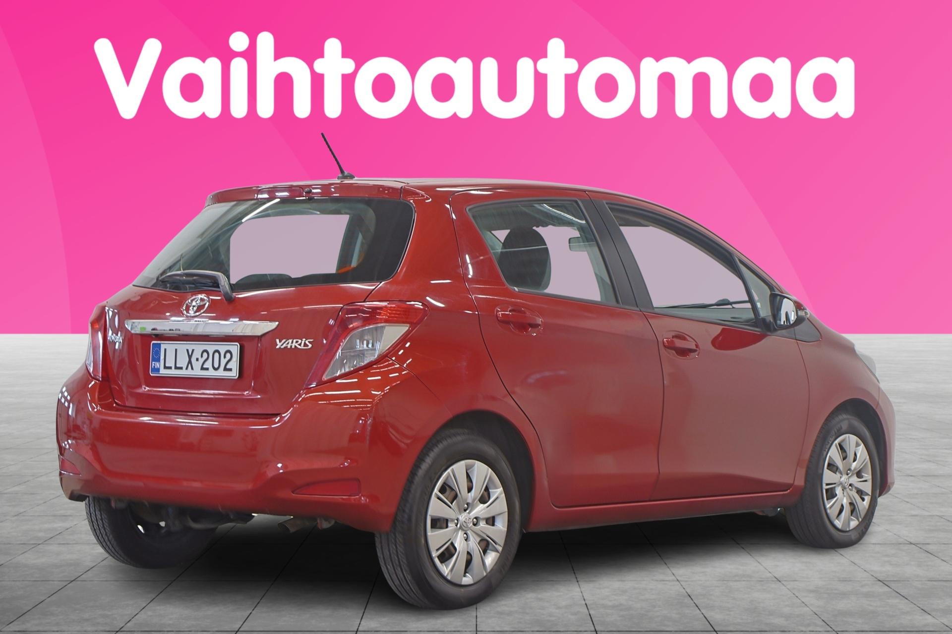 TOYOTA Yaris 2013