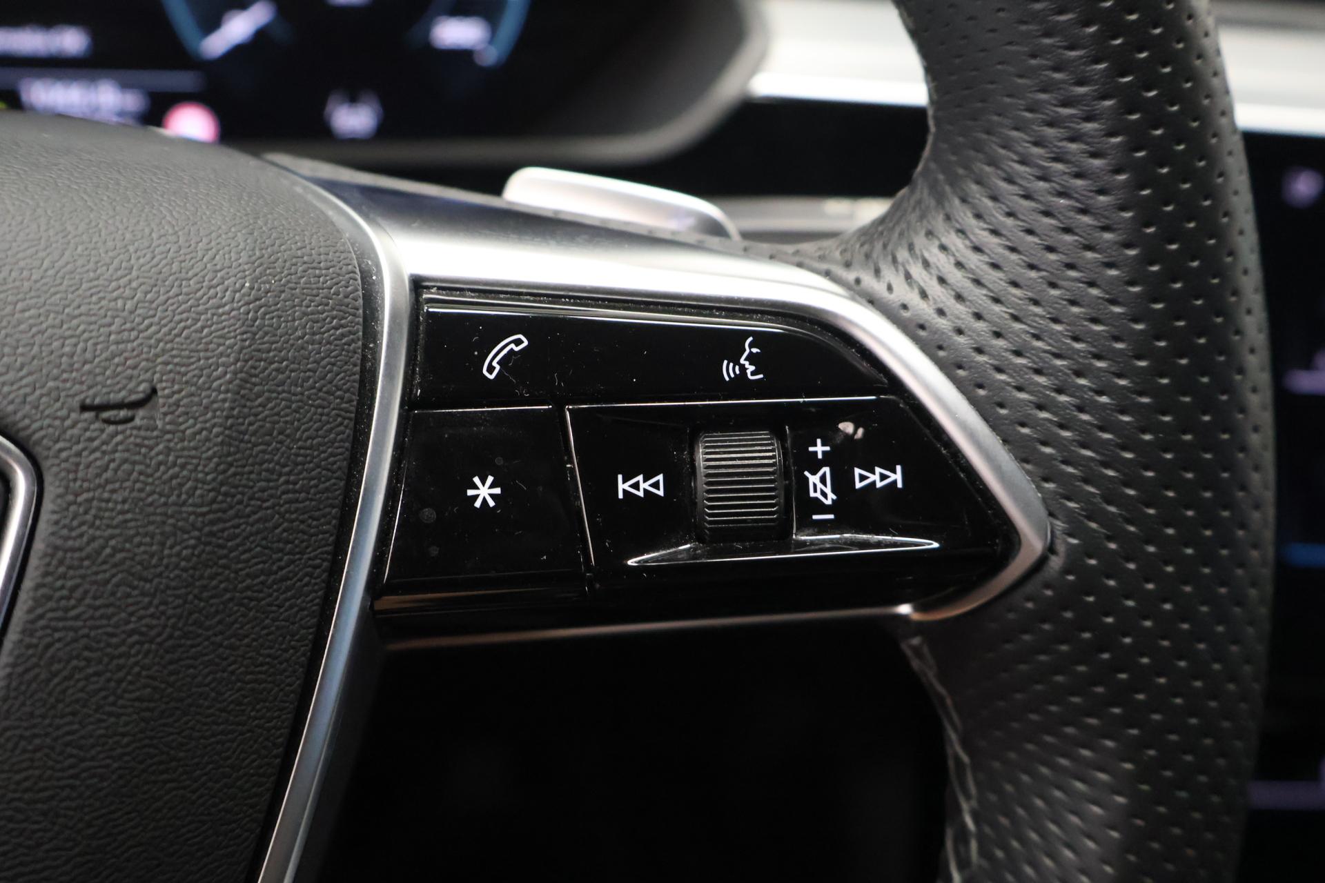 AUDI e-tron 2023