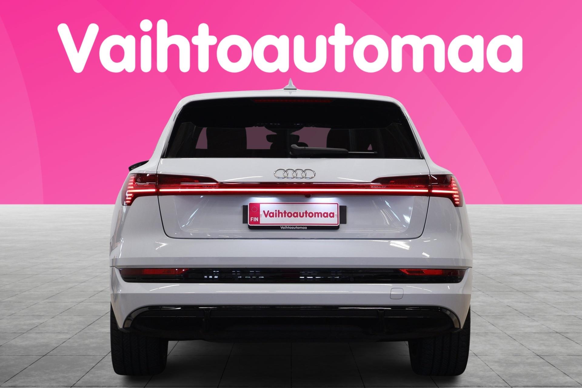 AUDI e-tron 2023