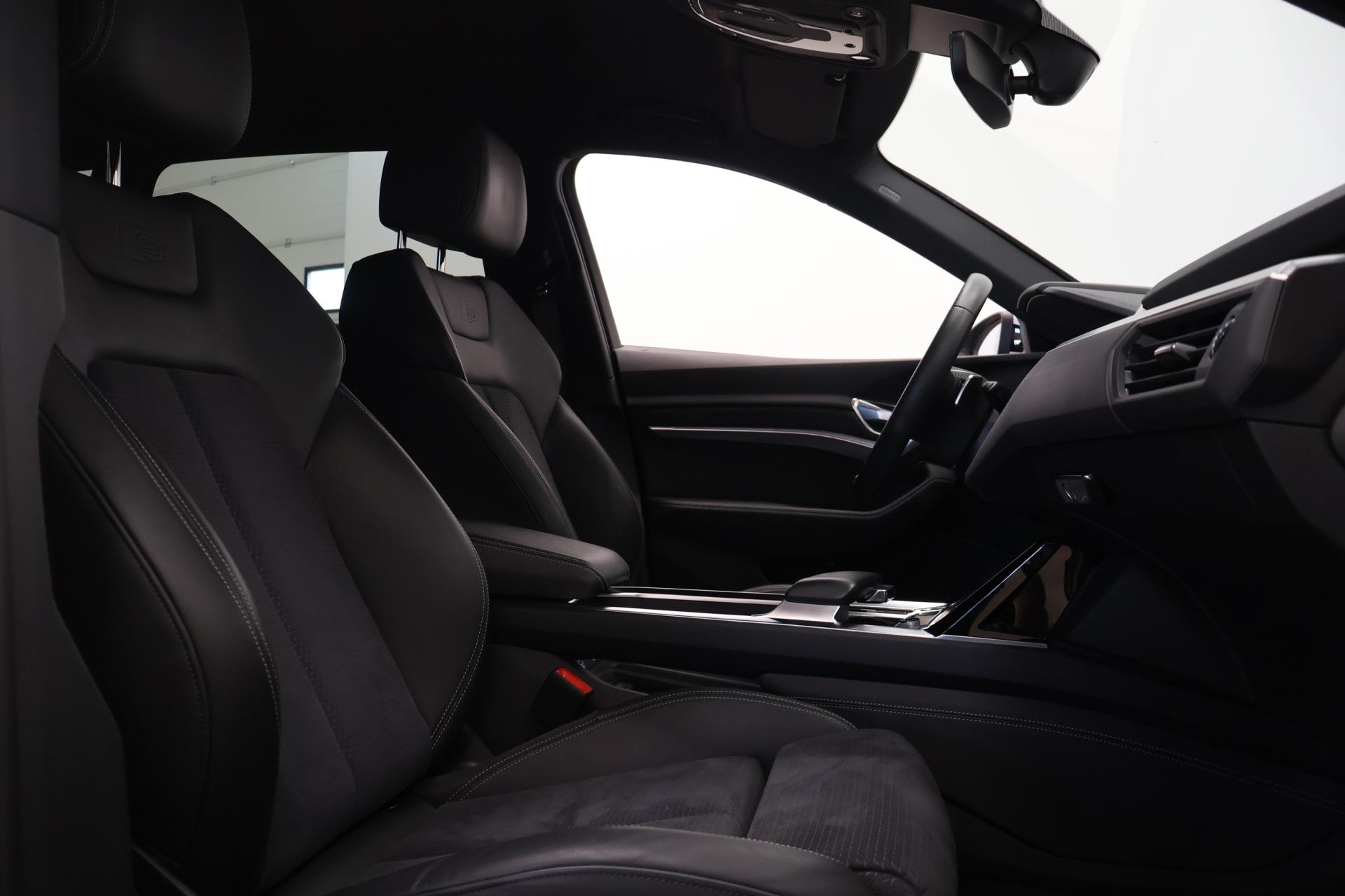 AUDI e-tron 2023