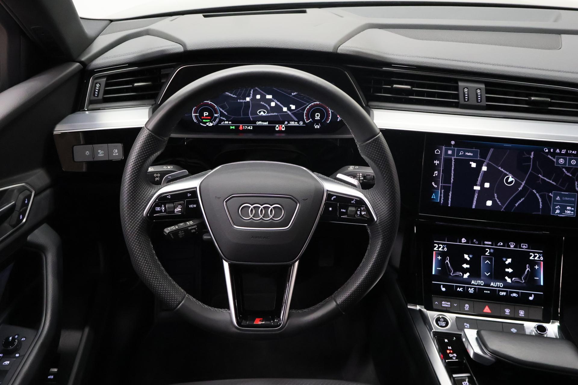 AUDI e-tron 2023