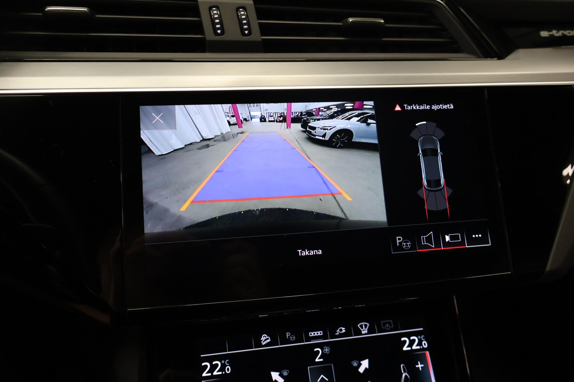 AUDI e-tron 2023
