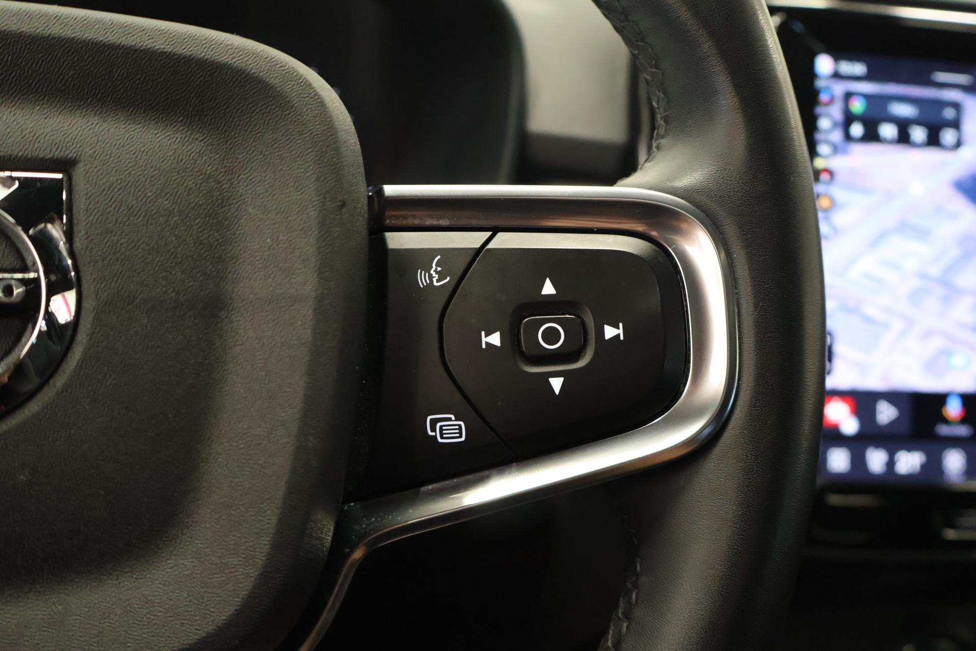 VOLVO C40 2023