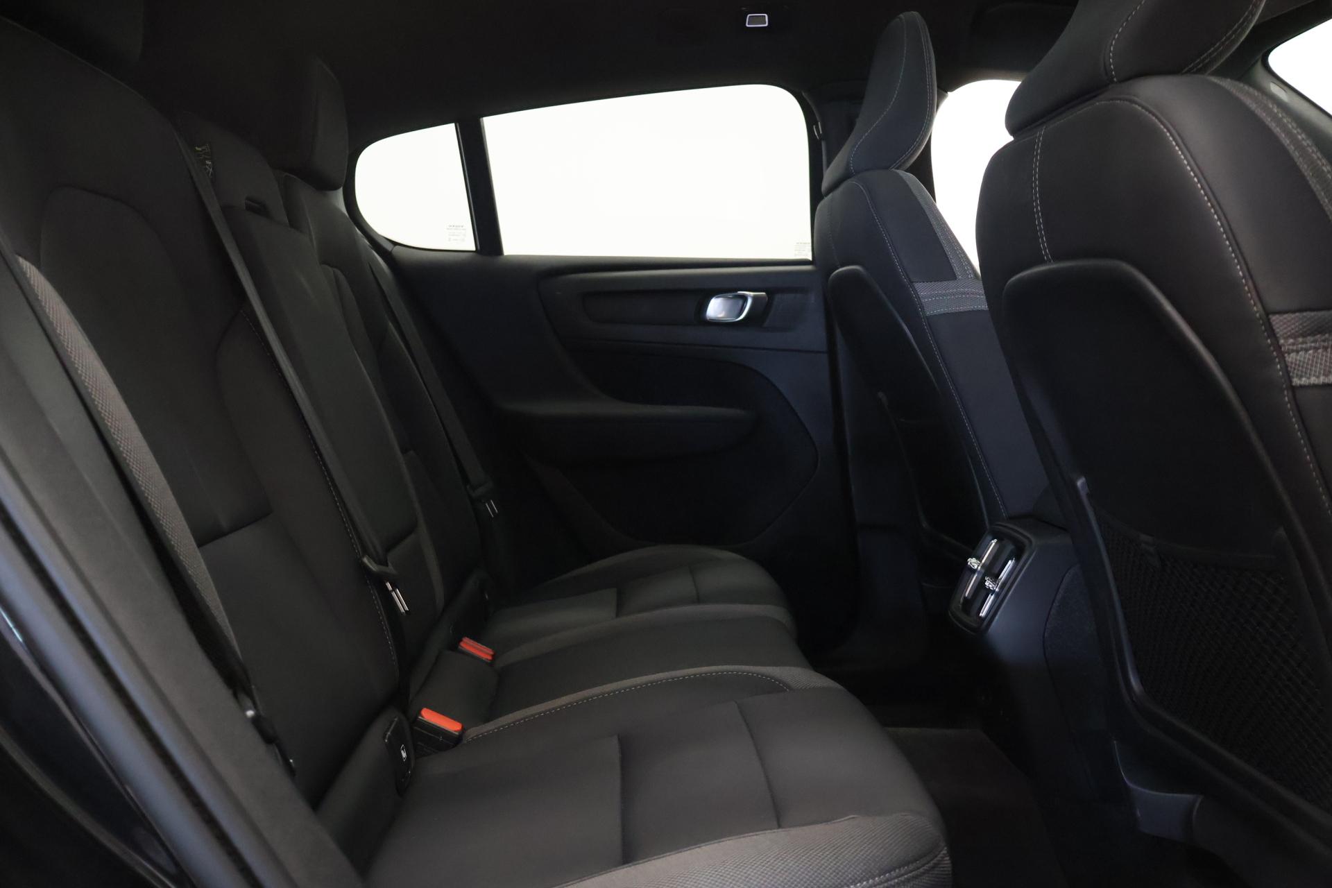 VOLVO C40 2023