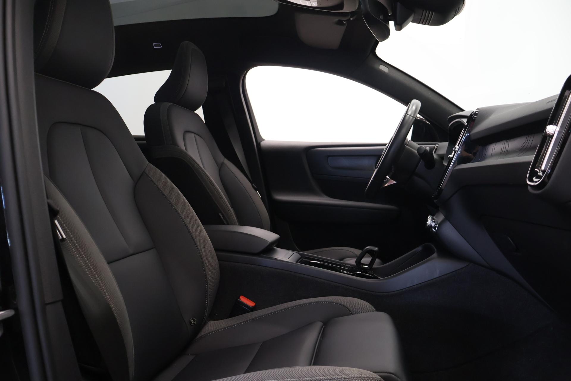 VOLVO C40 2023