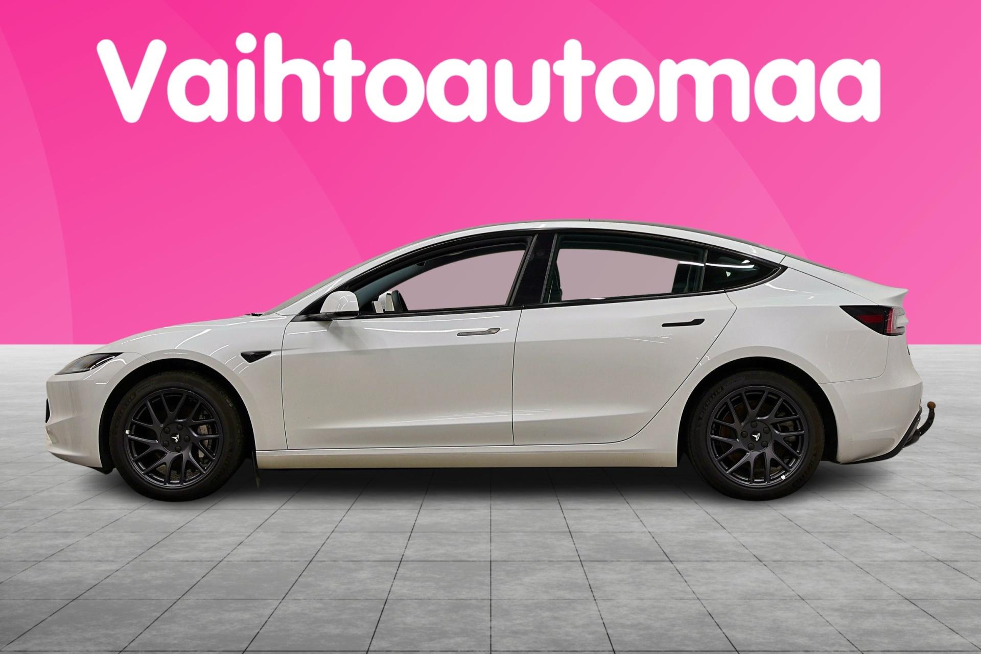 TESLA Model 3 2024