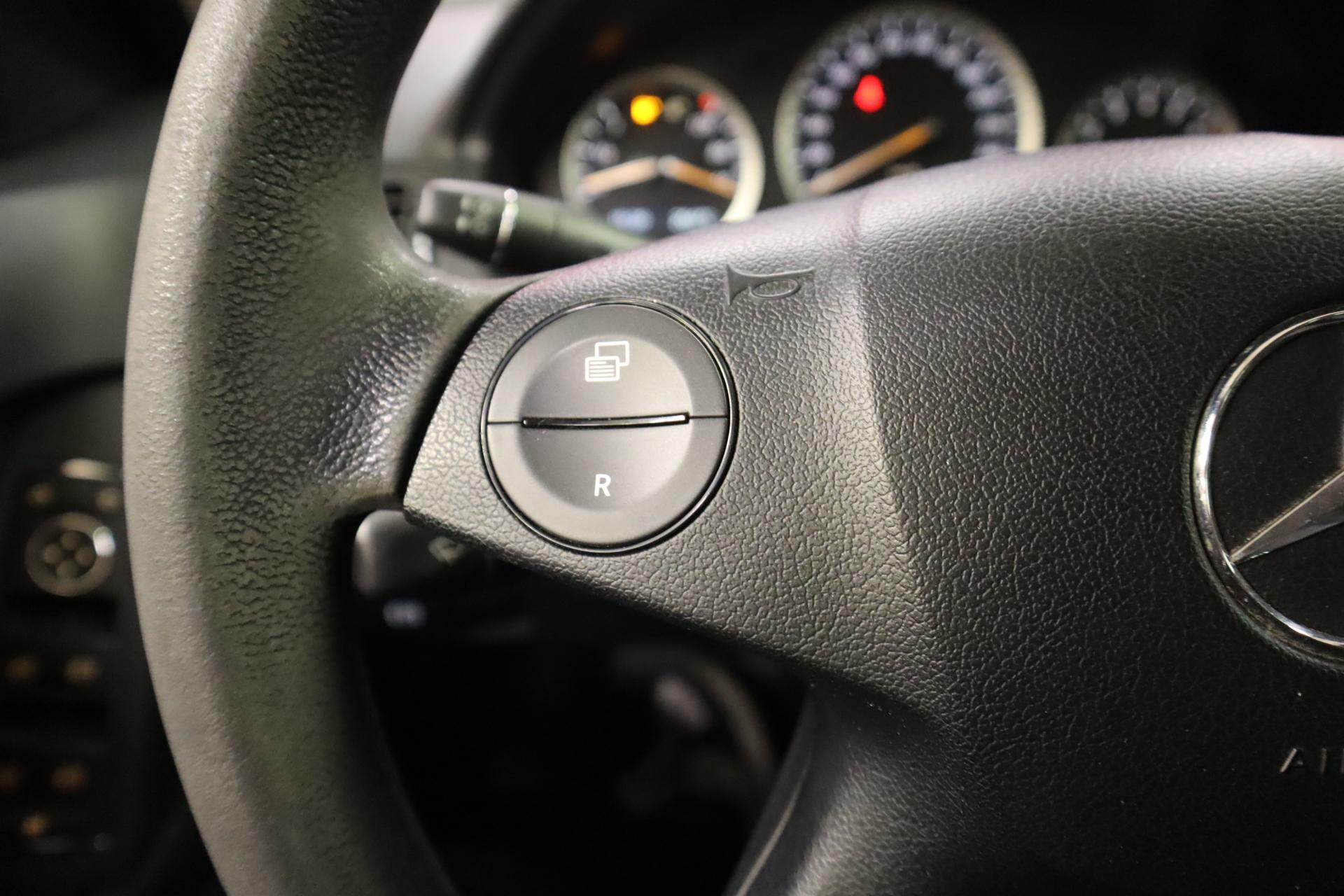 MERCEDES-BENZ C 2008