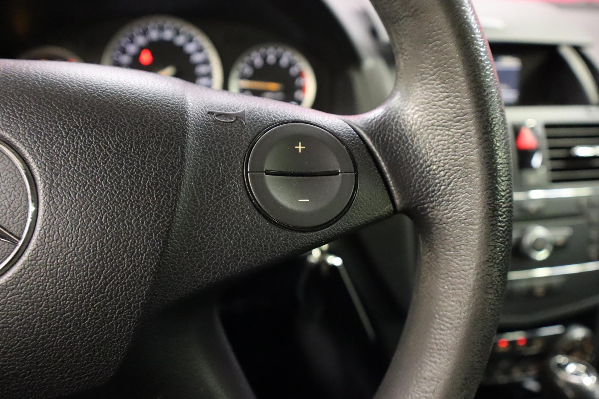 MERCEDES-BENZ C 2008