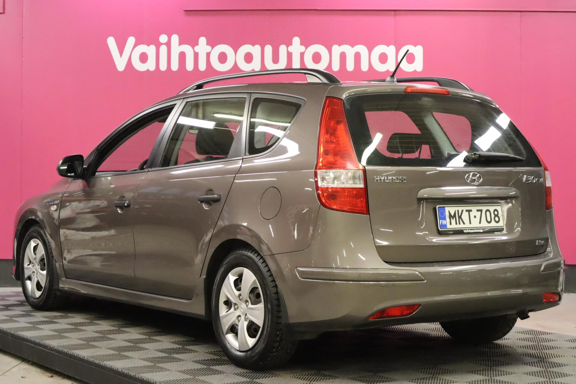 HYUNDAI i30 2012
