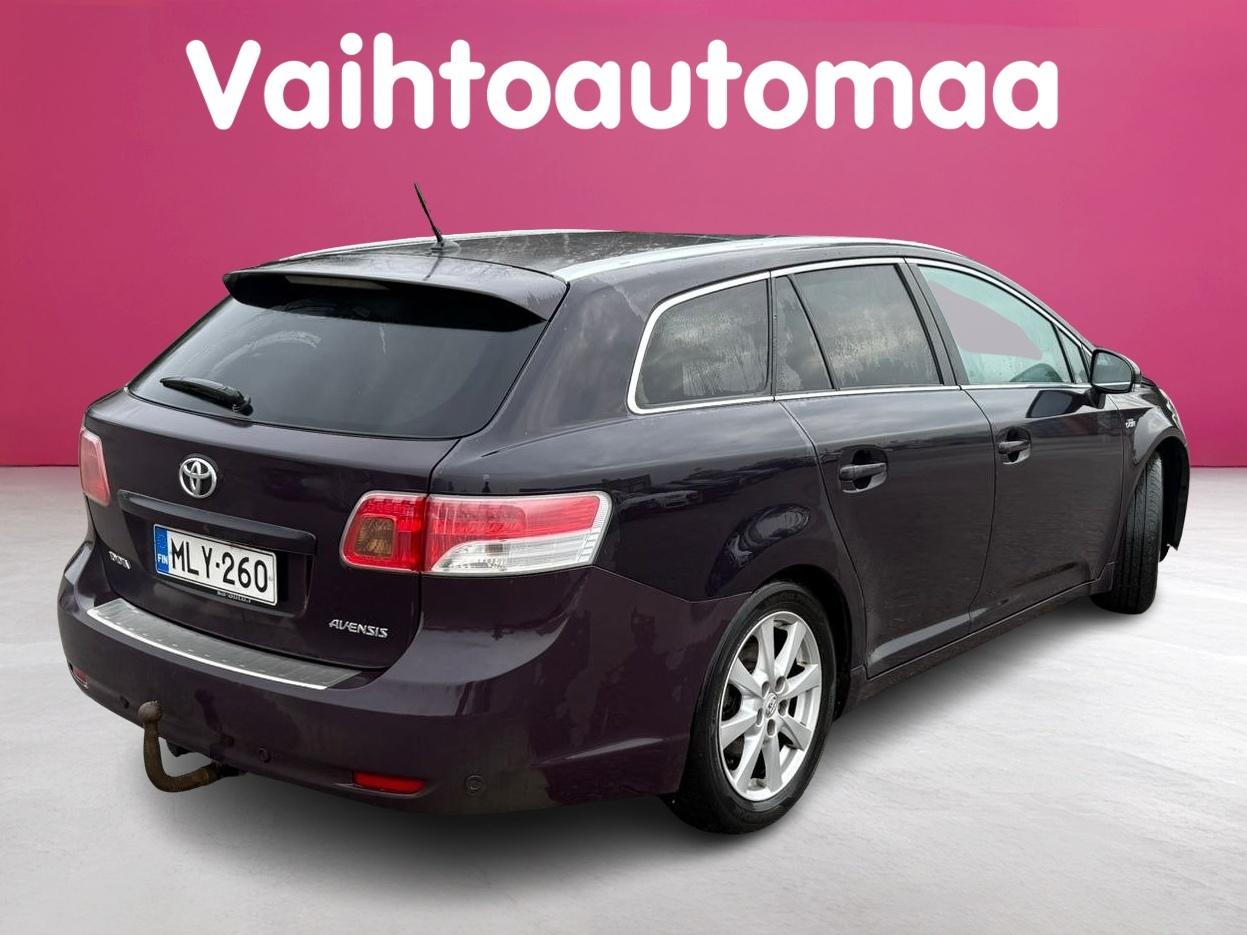 TOYOTA Avensis 2010