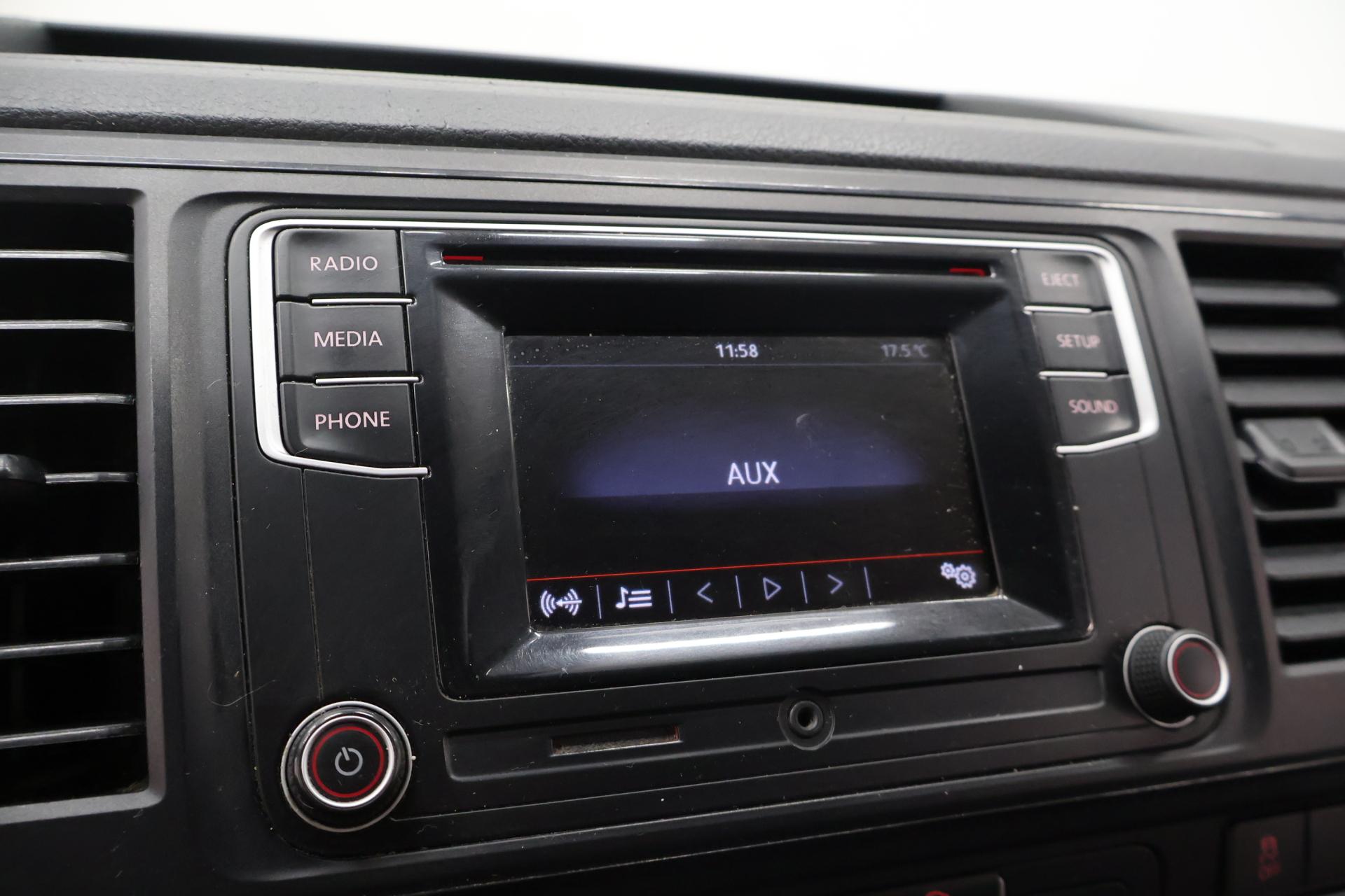 VOLKSWAGEN Transporter 2016